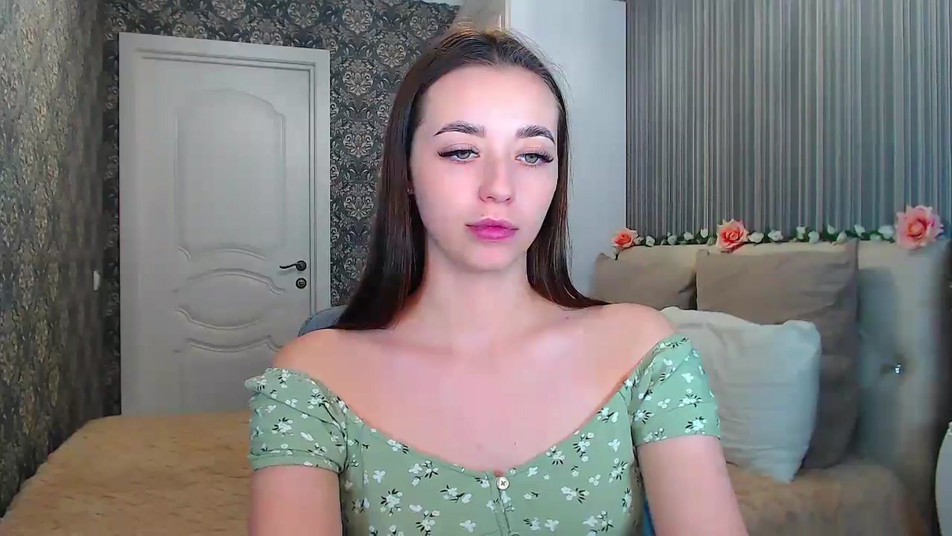 Gallery image thumbnail from EmeraldLilyyy's myfreecams stream on, 11/08/2024, 14:25 image 6 of 20