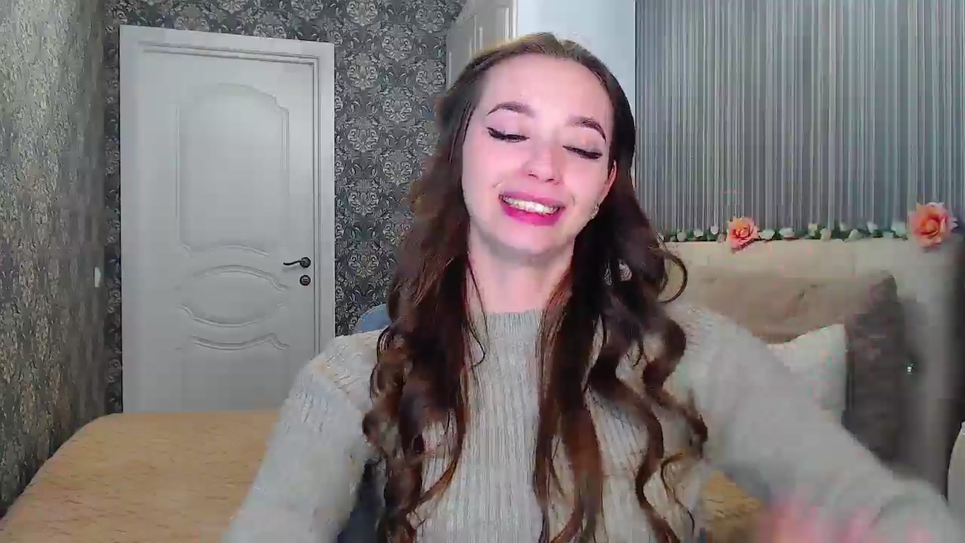 Gallery image thumbnail from EmeraldLilyyy's myfreecams stream on, 11/14/2024, 14:45 image 17 of 20