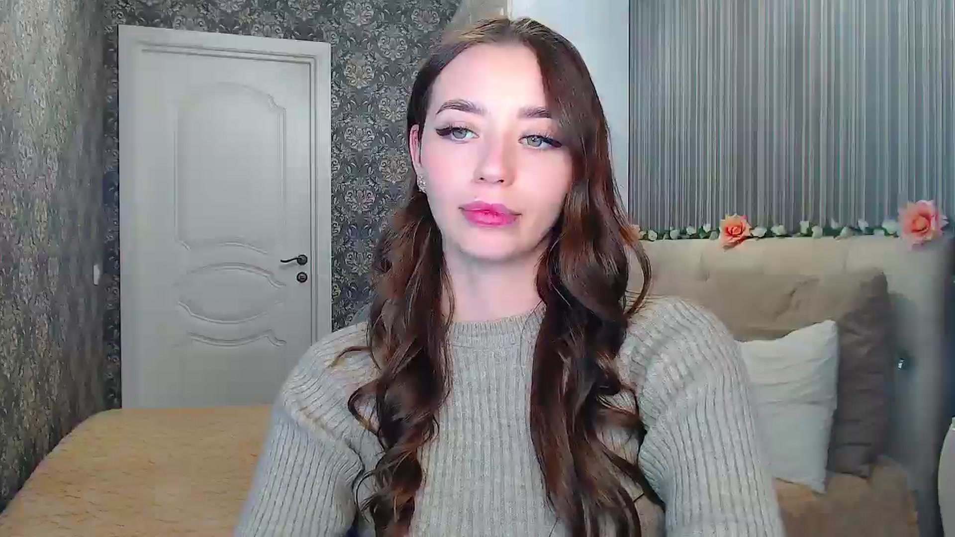 Gallery image thumbnail from EmeraldLilyyy's myfreecams stream on, 11/14/2024, 14:45 image 11 of 20