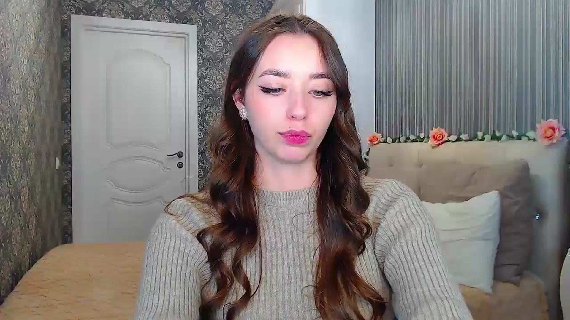 Gallery image thumbnail from EmeraldLilyyy's myfreecams stream on, 11/14/2024, 14:45 image 3 of 20