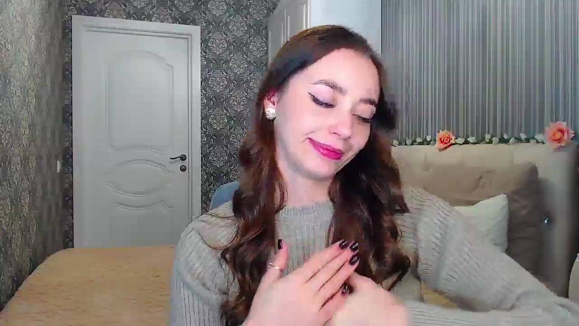 Gallery image thumbnail from EmeraldLilyyy's myfreecams stream on, 11/14/2024, 14:45 image 15 of 20