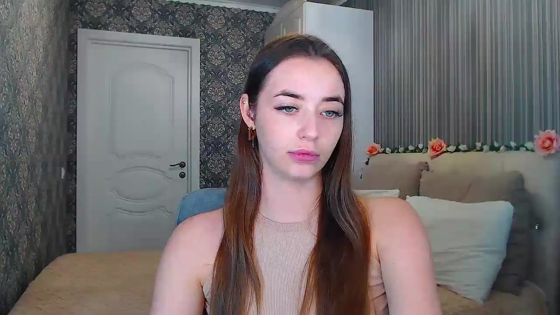 Gallery image thumbnail from EmeraldLilyyy's myfreecams stream on, 11/15/2024, 15:00 image 5 of 20