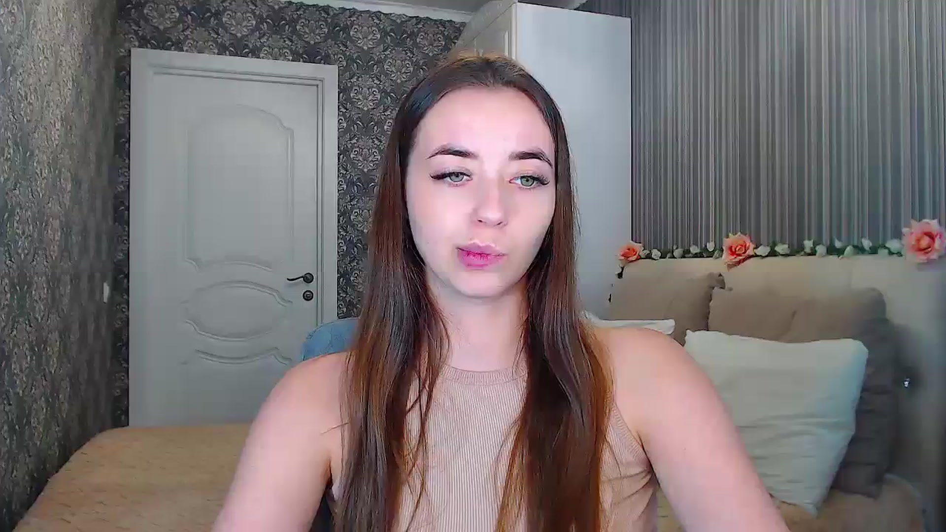 Gallery image thumbnail from EmeraldLilyyy's myfreecams stream on, 11/15/2024, 15:00 image 3 of 20