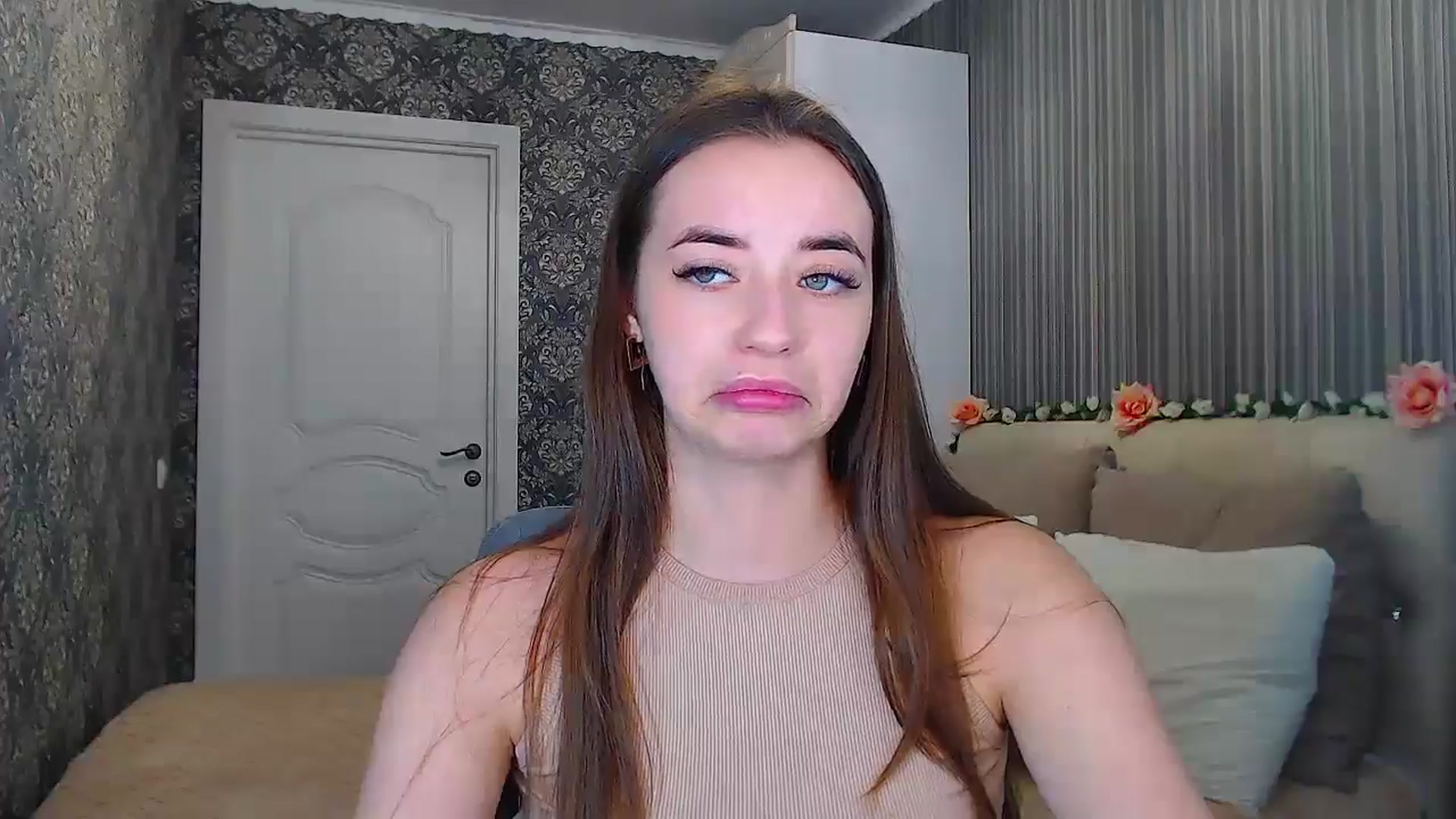 Gallery image thumbnail from EmeraldLilyyy's myfreecams stream on, 11/15/2024, 15:33 image 12 of 20