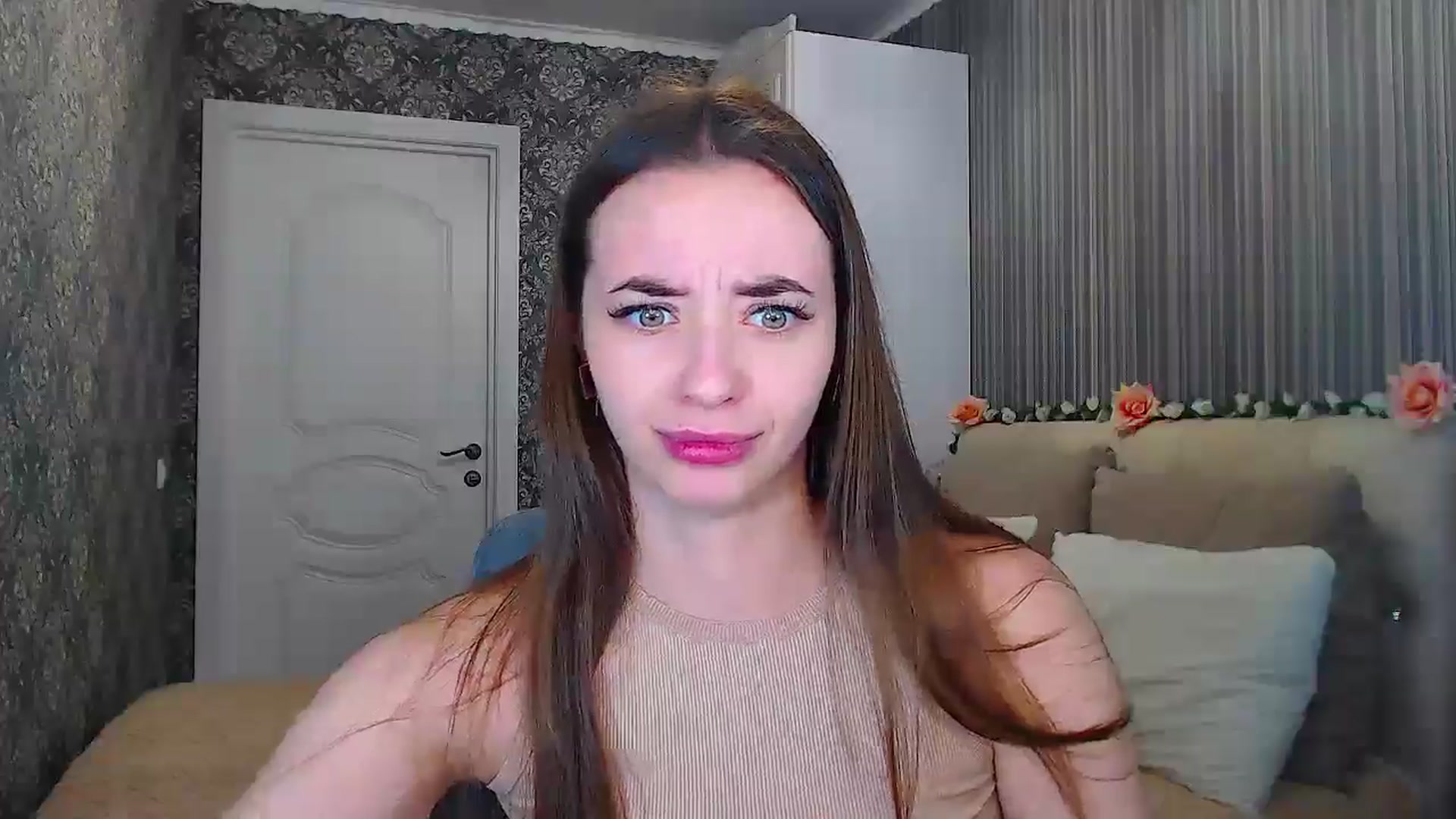 Gallery image thumbnail from EmeraldLilyyy's myfreecams stream on, 11/15/2024, 15:33 image 11 of 20