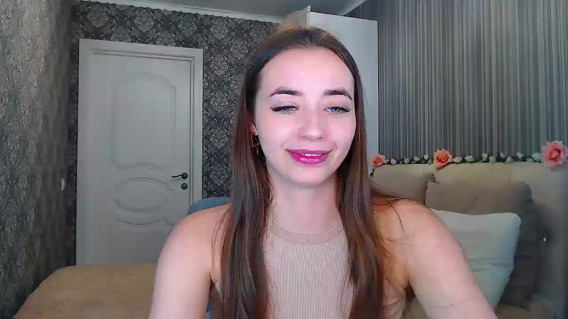 Gallery image thumbnail from EmeraldLilyyy's myfreecams stream on, 11/15/2024, 15:33 image 8 of 20