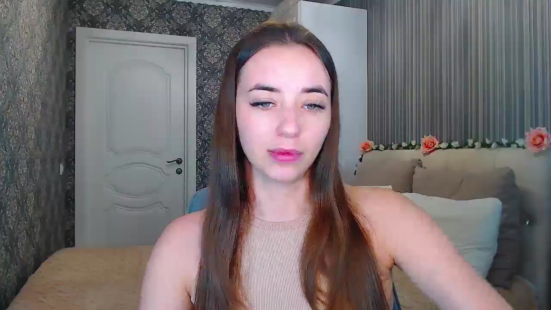 Gallery image thumbnail from EmeraldLilyyy's myfreecams stream on, 11/15/2024, 16:34 image 5 of 20