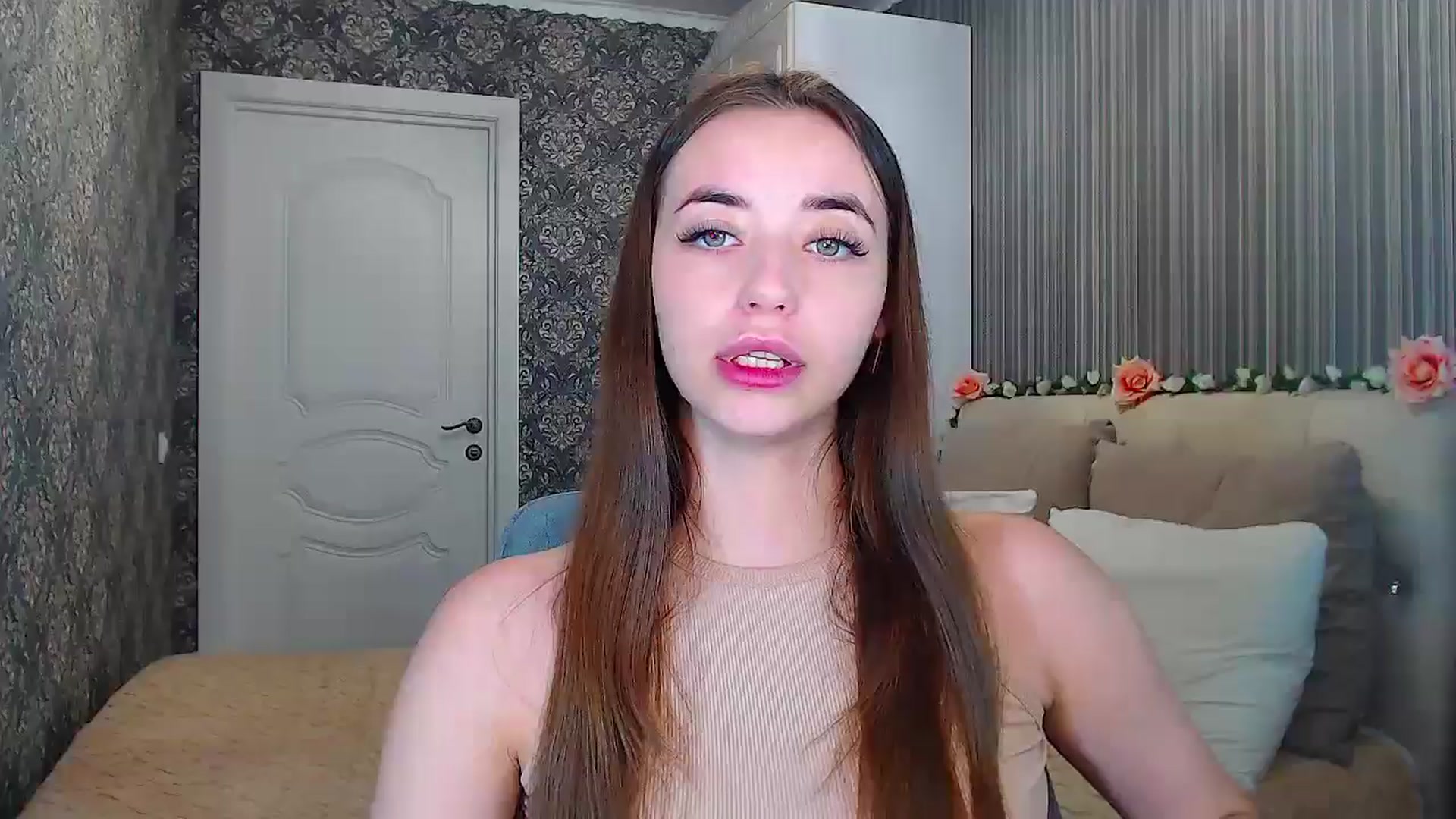 Gallery image thumbnail from EmeraldLilyyy's myfreecams stream on, 11/15/2024, 16:34 image 19 of 20