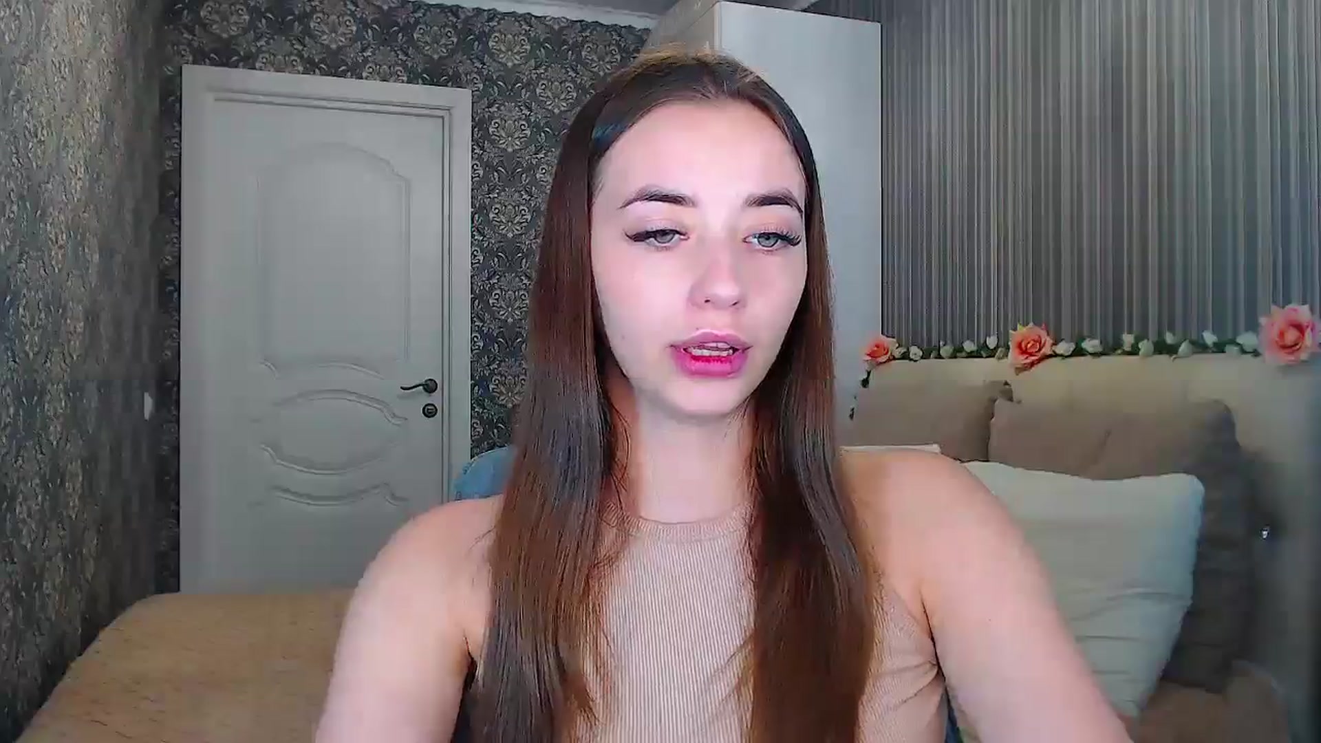 Gallery image thumbnail from EmeraldLilyyy's myfreecams stream on, 11/15/2024, 16:34 image 16 of 20