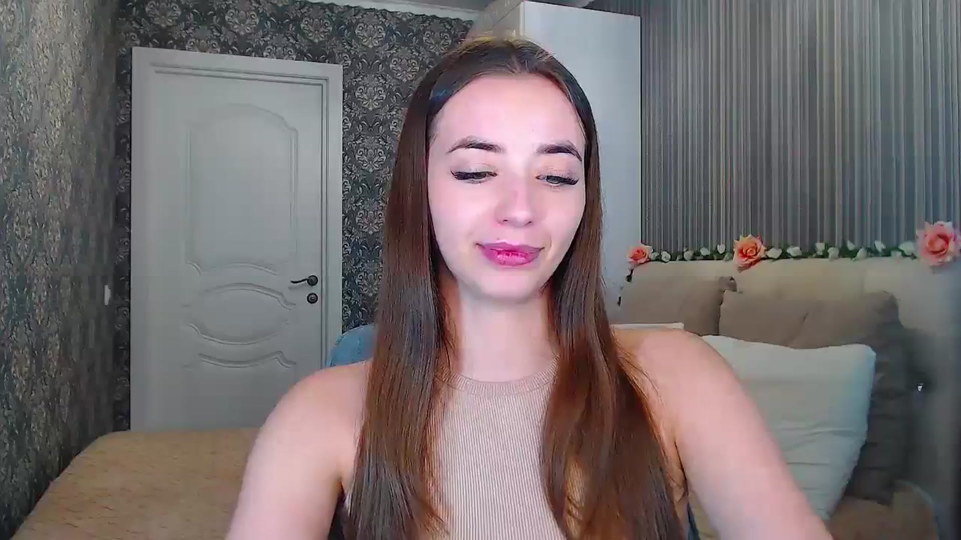 Gallery image thumbnail from EmeraldLilyyy's myfreecams stream on, 11/15/2024, 16:34 image 4 of 20