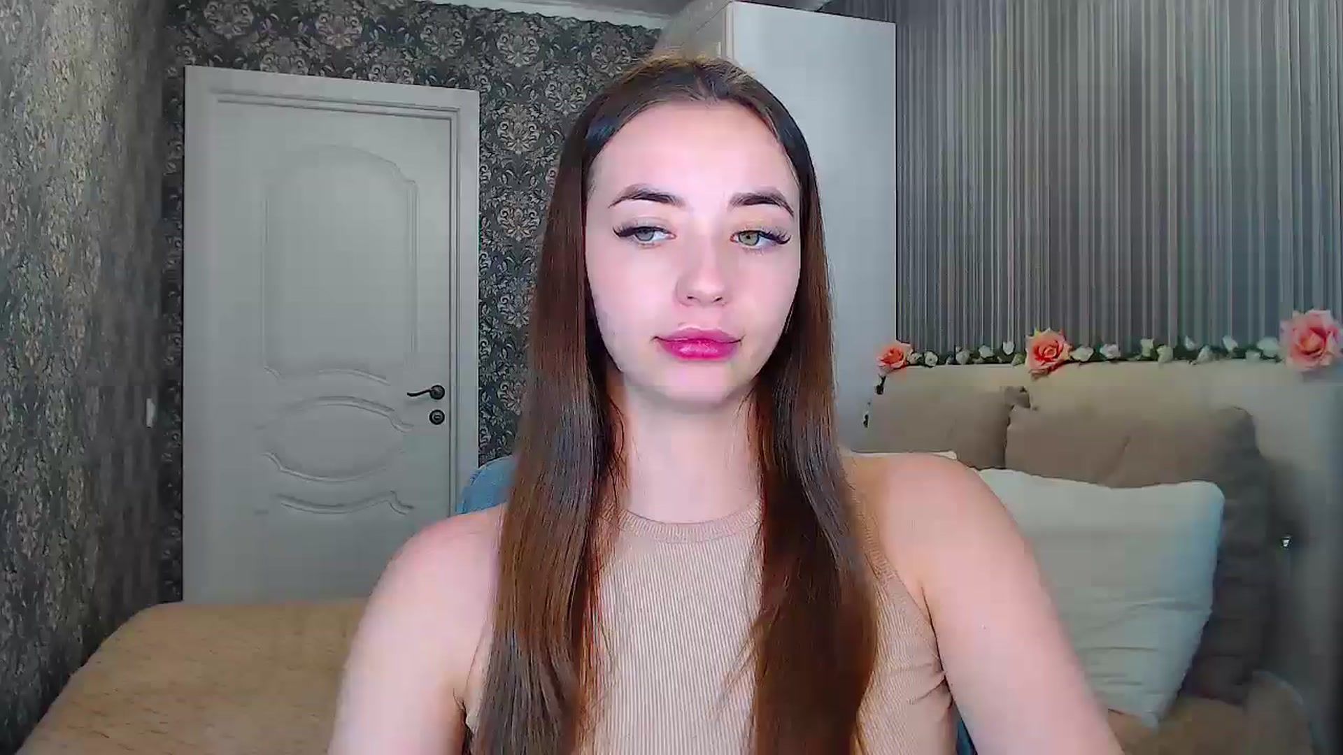 Gallery image thumbnail from EmeraldLilyyy's myfreecams stream on, 11/15/2024, 16:34 image 8 of 20