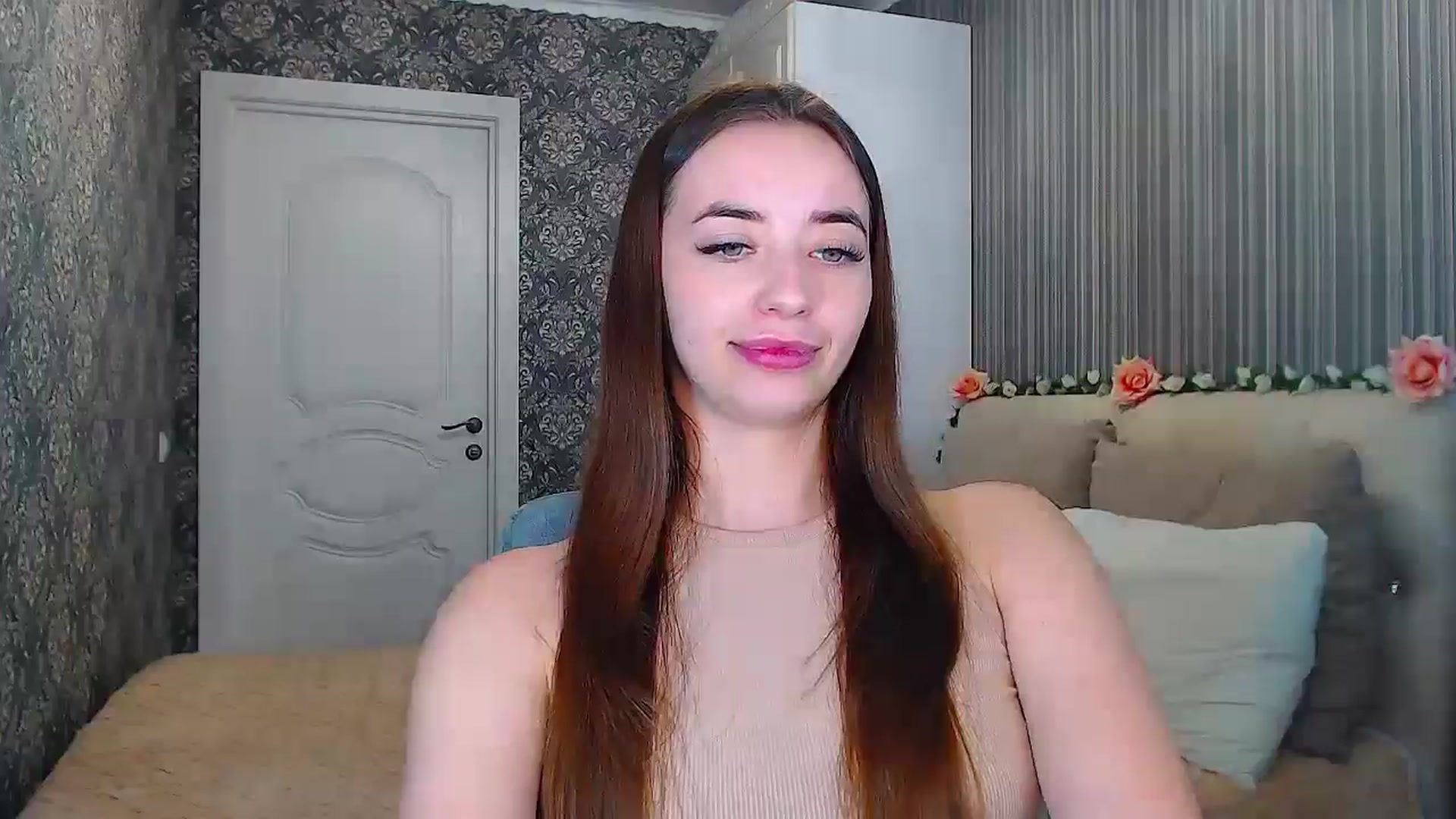 Gallery image thumbnail from EmeraldLilyyy's myfreecams stream on, 11/15/2024, 16:34 image 11 of 20