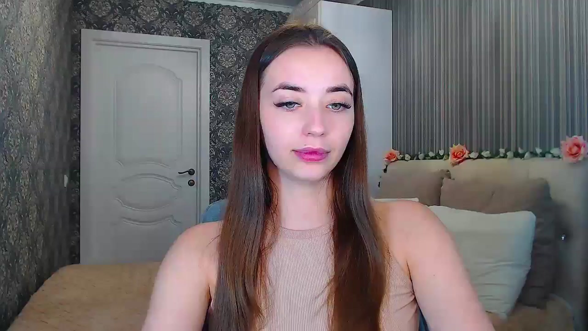 Gallery image thumbnail from EmeraldLilyyy's myfreecams stream on, 11/15/2024, 16:34 image 15 of 20