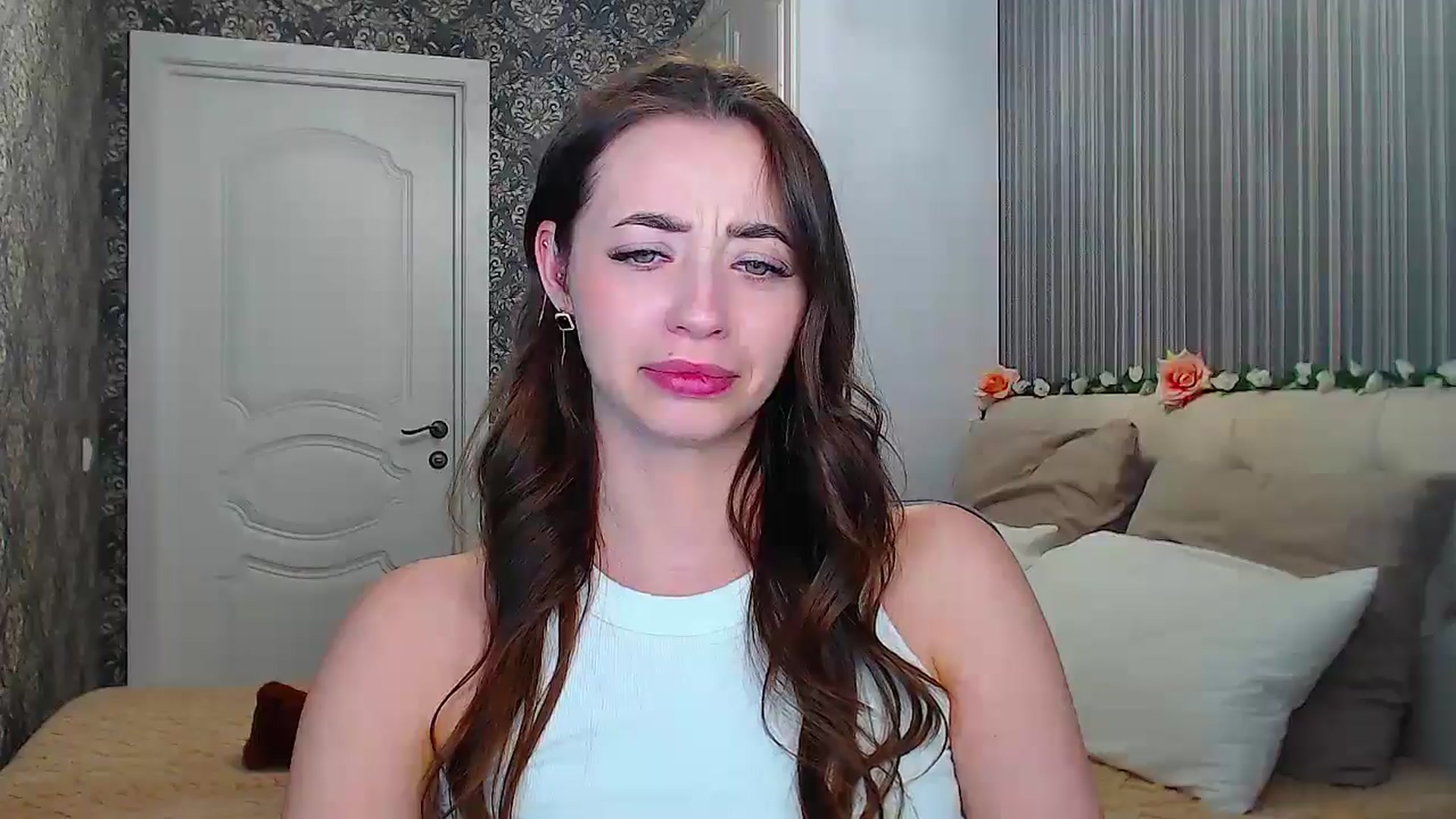 Gallery image thumbnail from EmeraldLilyyy's myfreecams stream on, 11/25/2024, 14:47 image 17 of 20