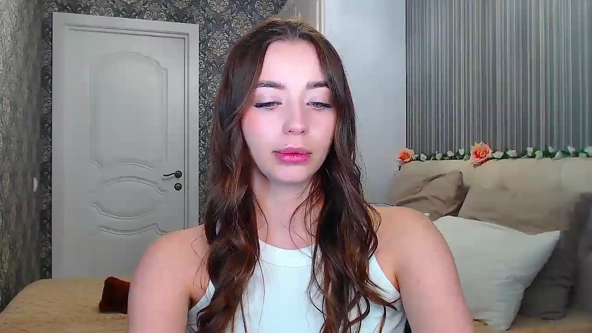 Gallery image thumbnail from EmeraldLilyyy's myfreecams stream on, 11/25/2024, 14:47 image 7 of 20