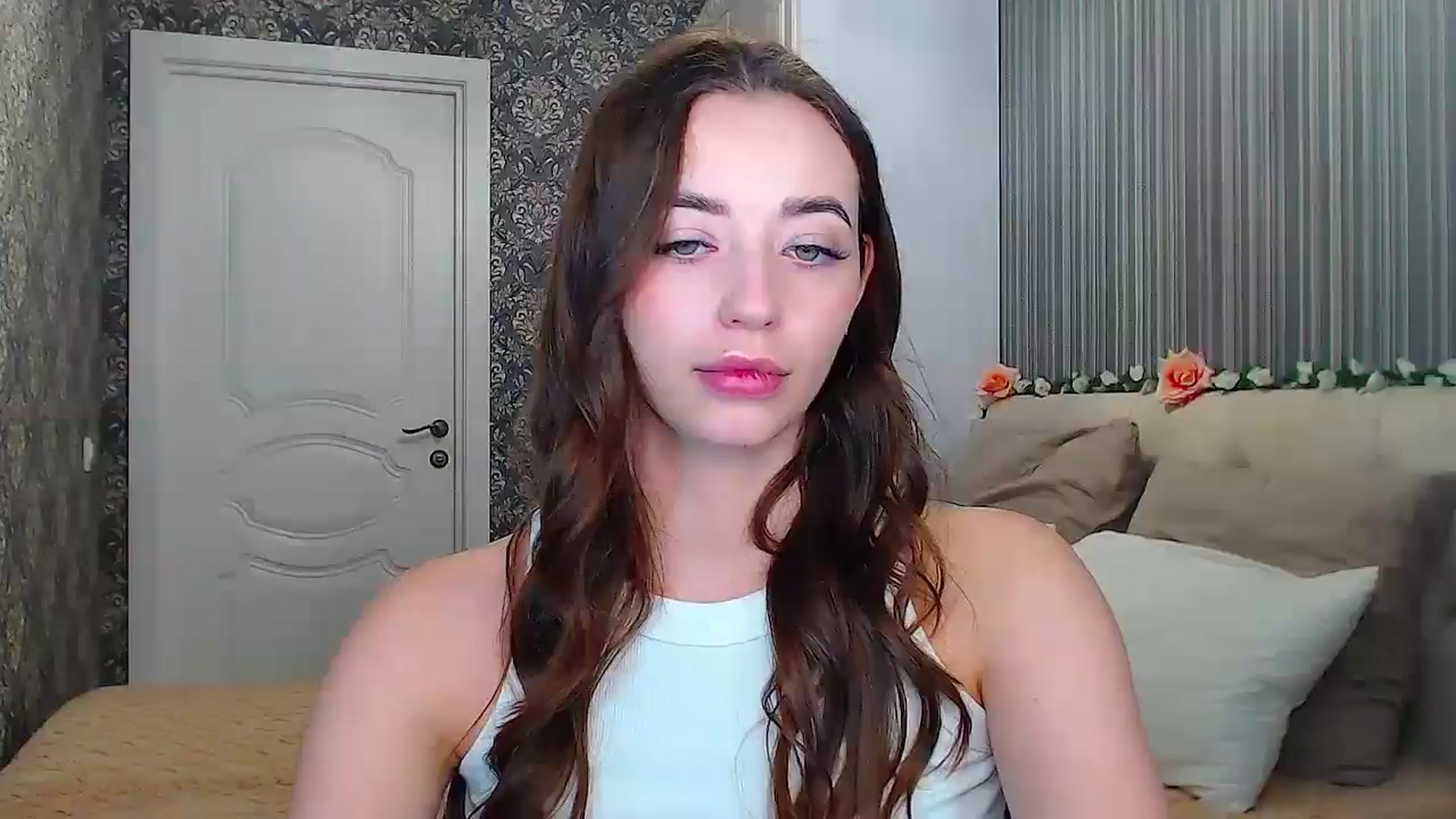 Gallery image thumbnail from EmeraldLilyyy's myfreecams stream on, 11/25/2024, 14:47 image 1 of 20