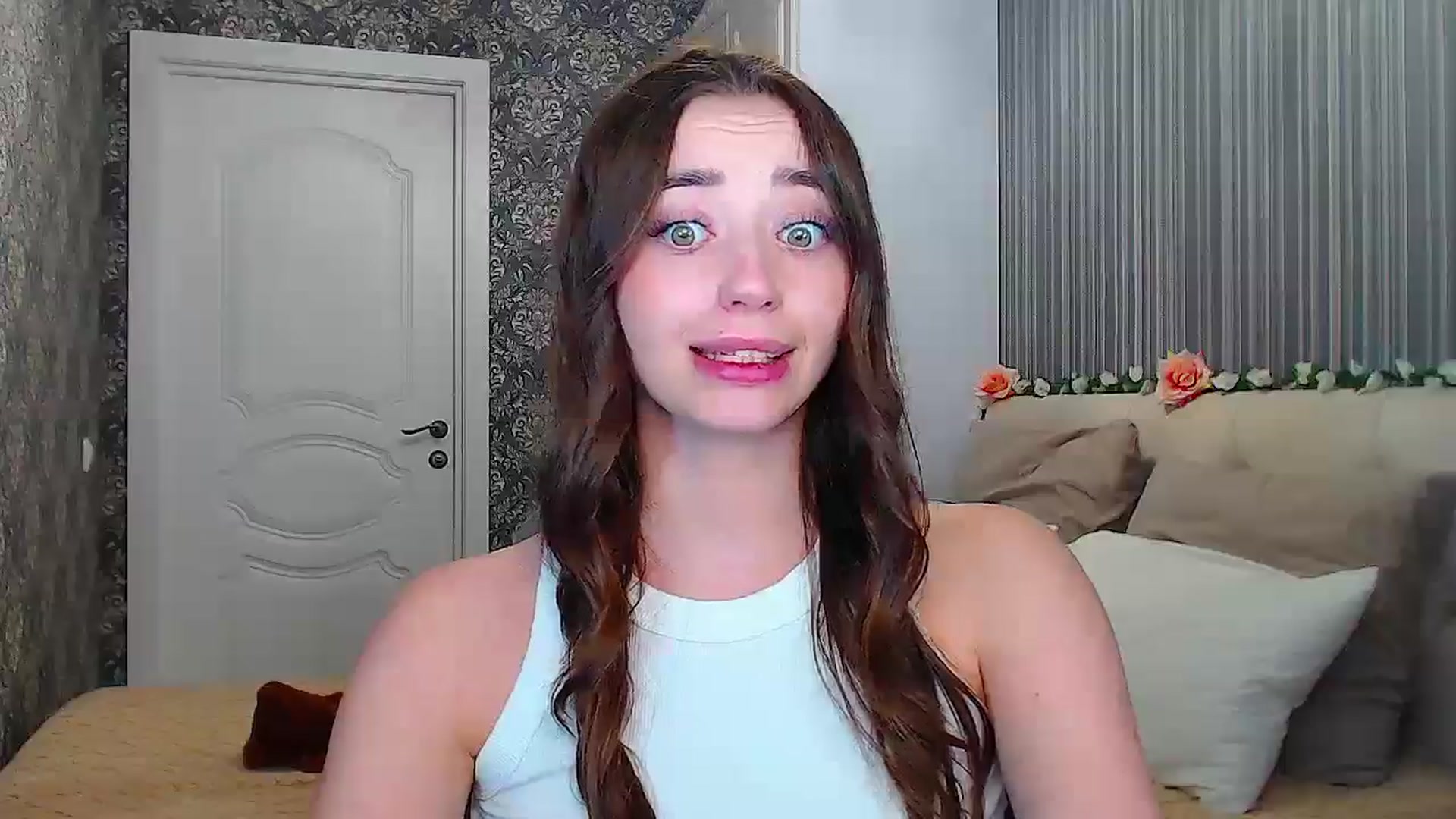 Gallery image thumbnail from EmeraldLilyyy's myfreecams stream on, 11/25/2024, 14:47 image 14 of 20