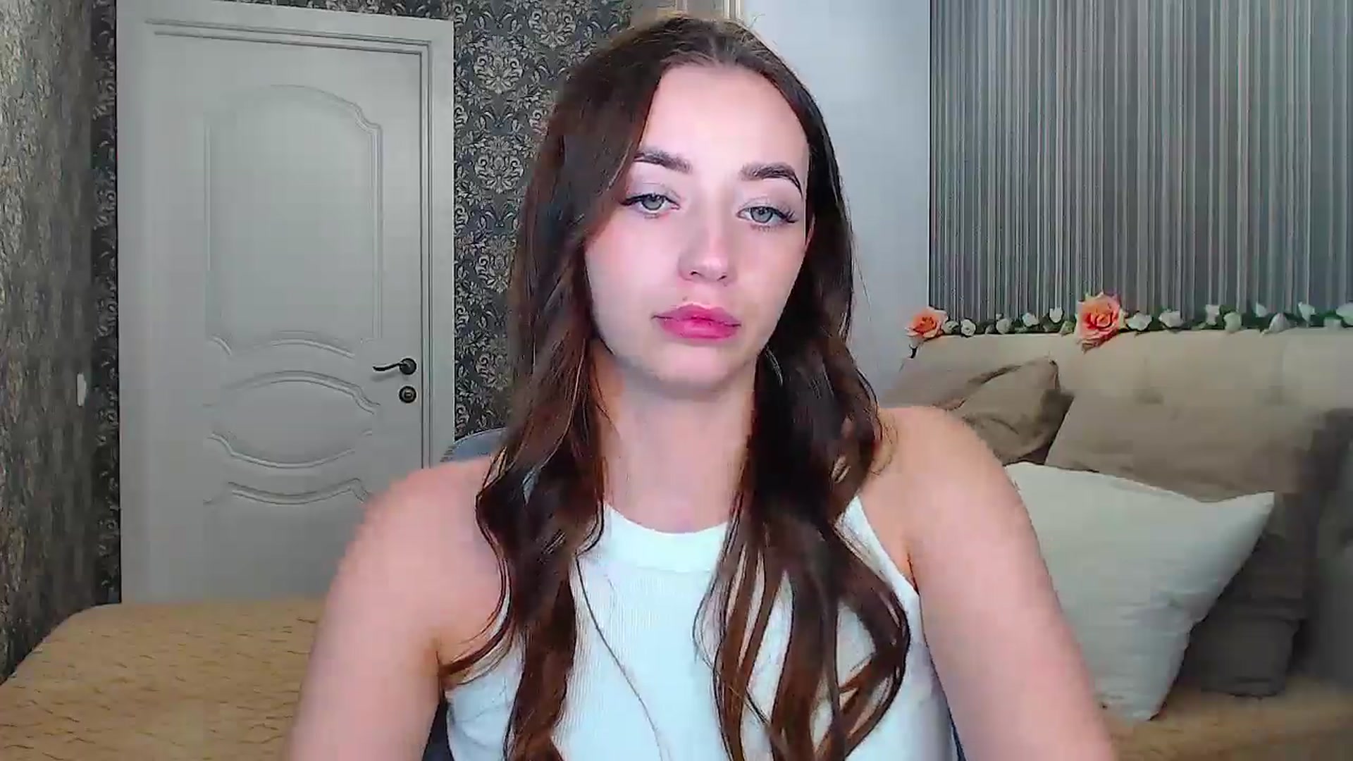 Gallery image thumbnail from EmeraldLilyyy's myfreecams stream on, 11/25/2024, 16:39 image 2 of 20
