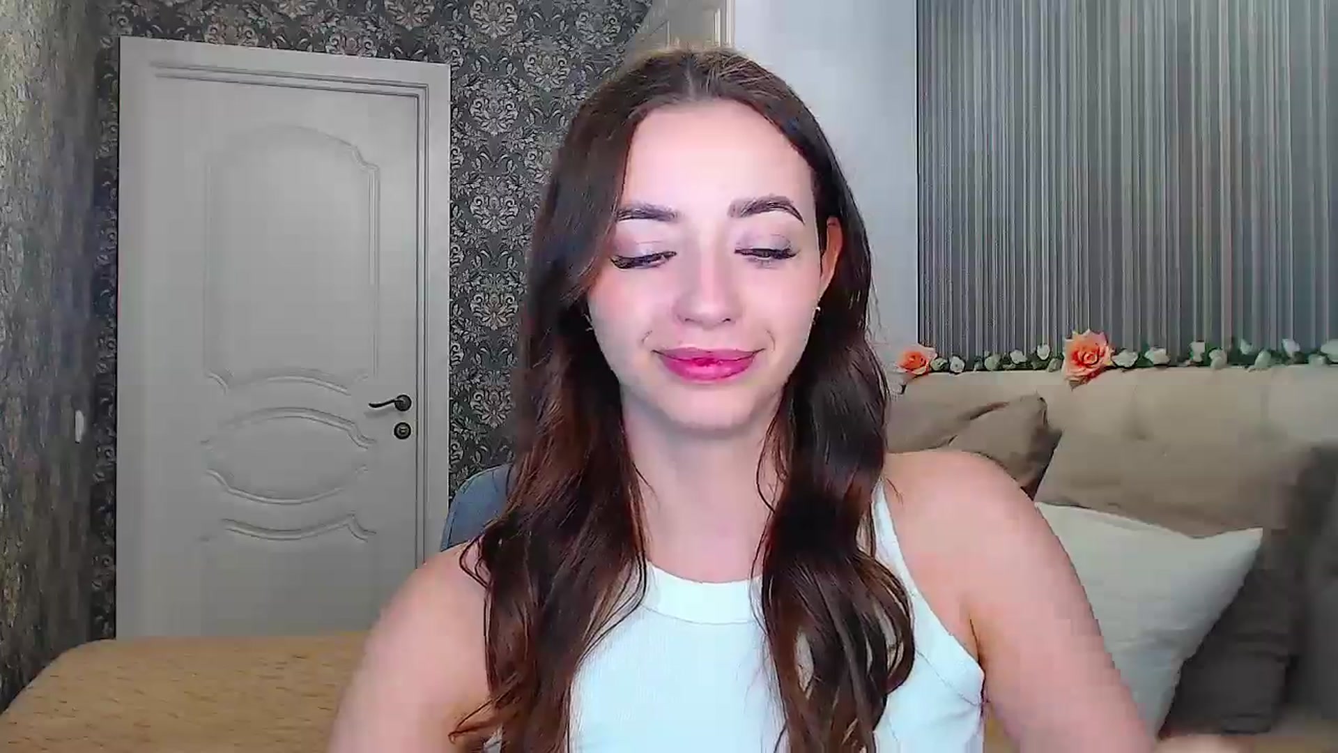 Gallery image thumbnail from EmeraldLilyyy's myfreecams stream on, 11/25/2024, 16:39 image 10 of 20