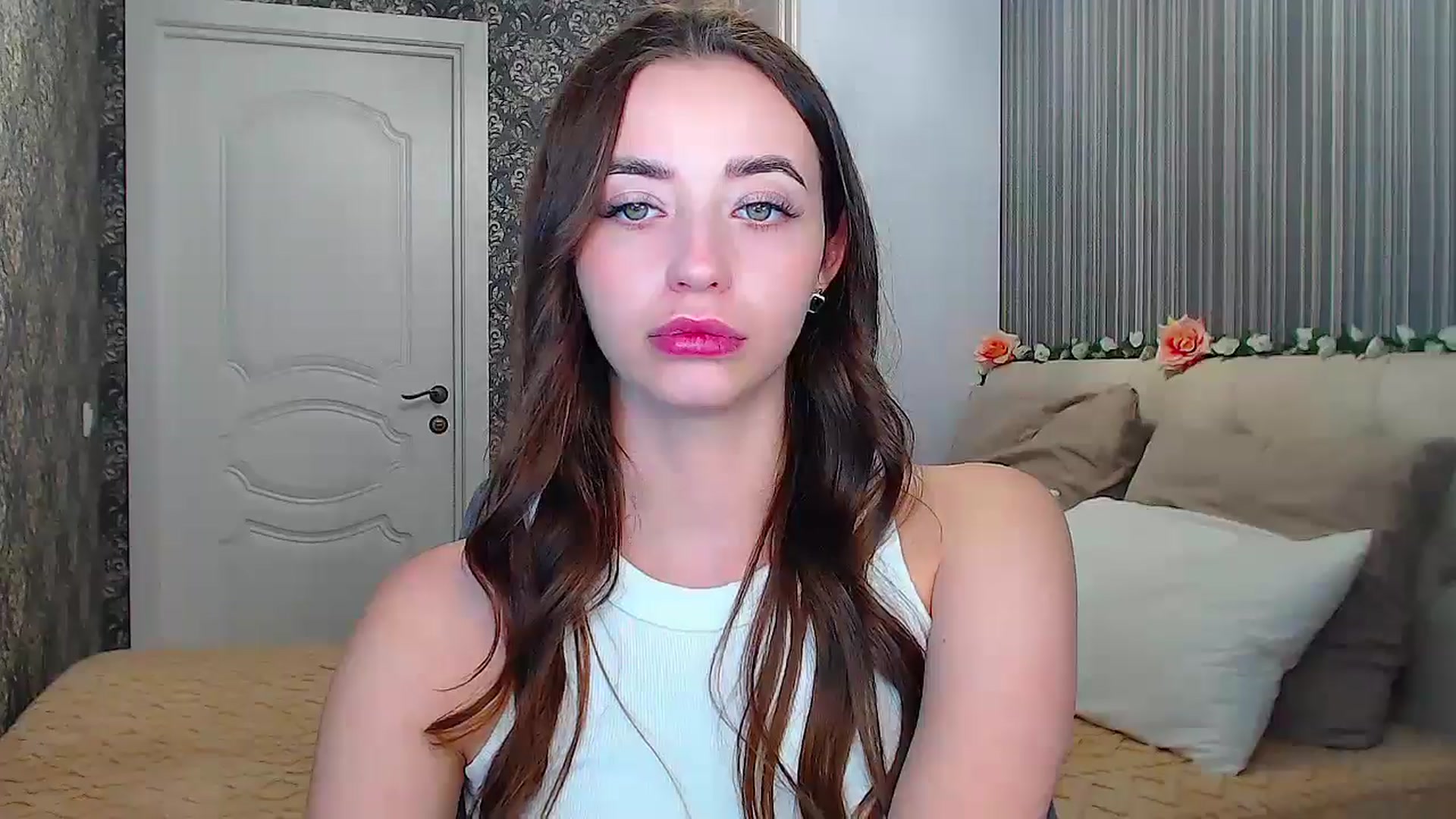 Gallery image thumbnail from EmeraldLilyyy's myfreecams stream on, 11/25/2024, 16:39 image 5 of 20