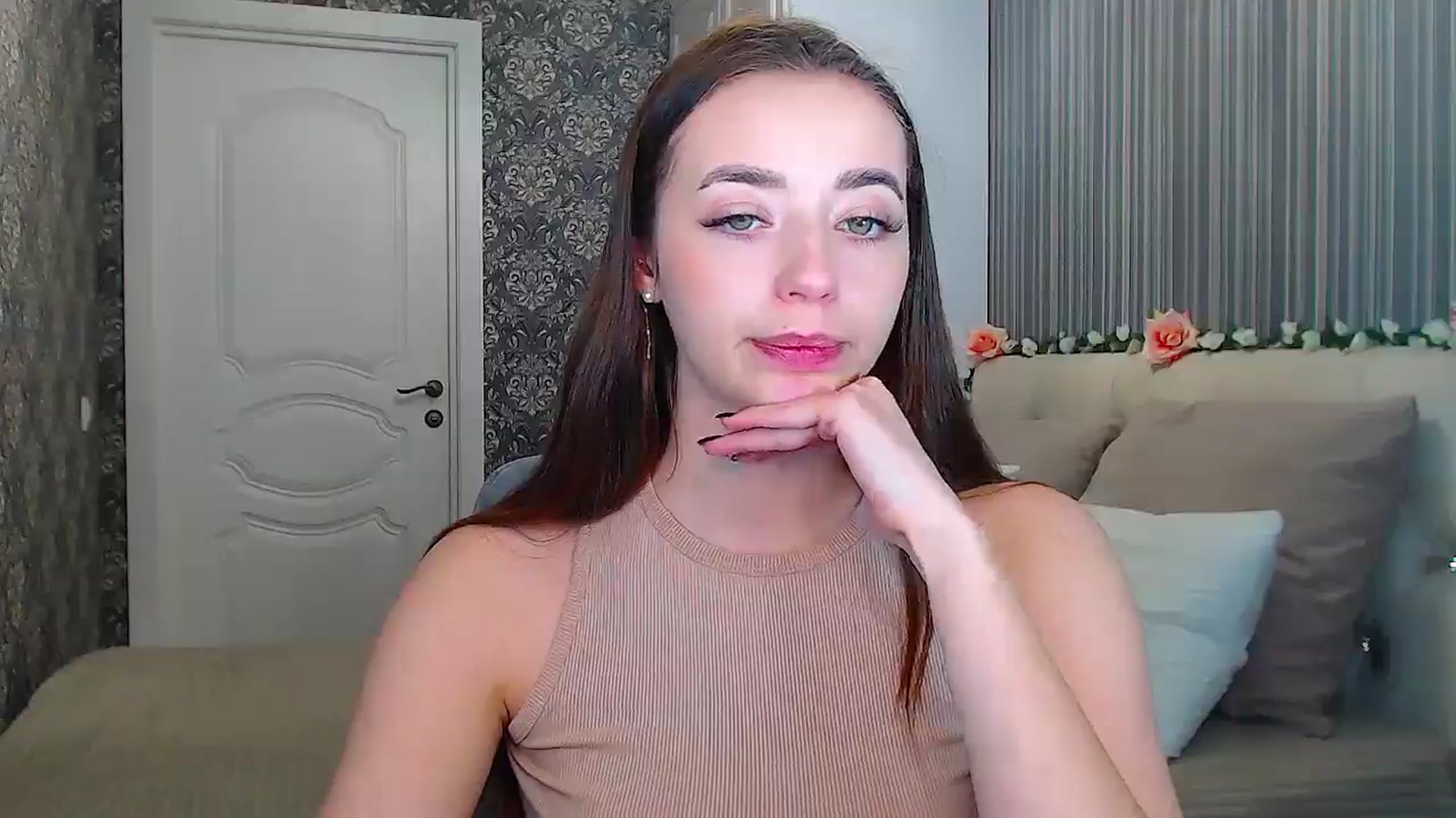 Gallery image thumbnail from EmeraldLilyyy's myfreecams stream on, 11/27/2024, 13:07 image 6 of 20