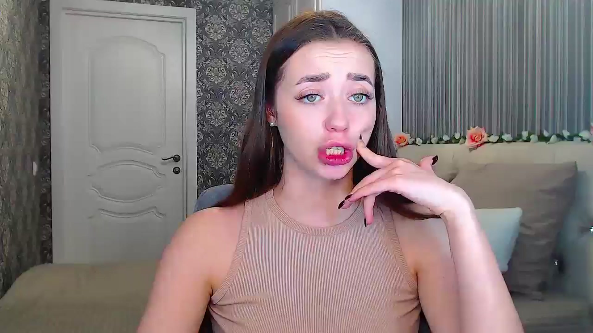 Gallery image thumbnail from EmeraldLilyyy's myfreecams stream on, 11/27/2024, 13:07 image 3 of 20