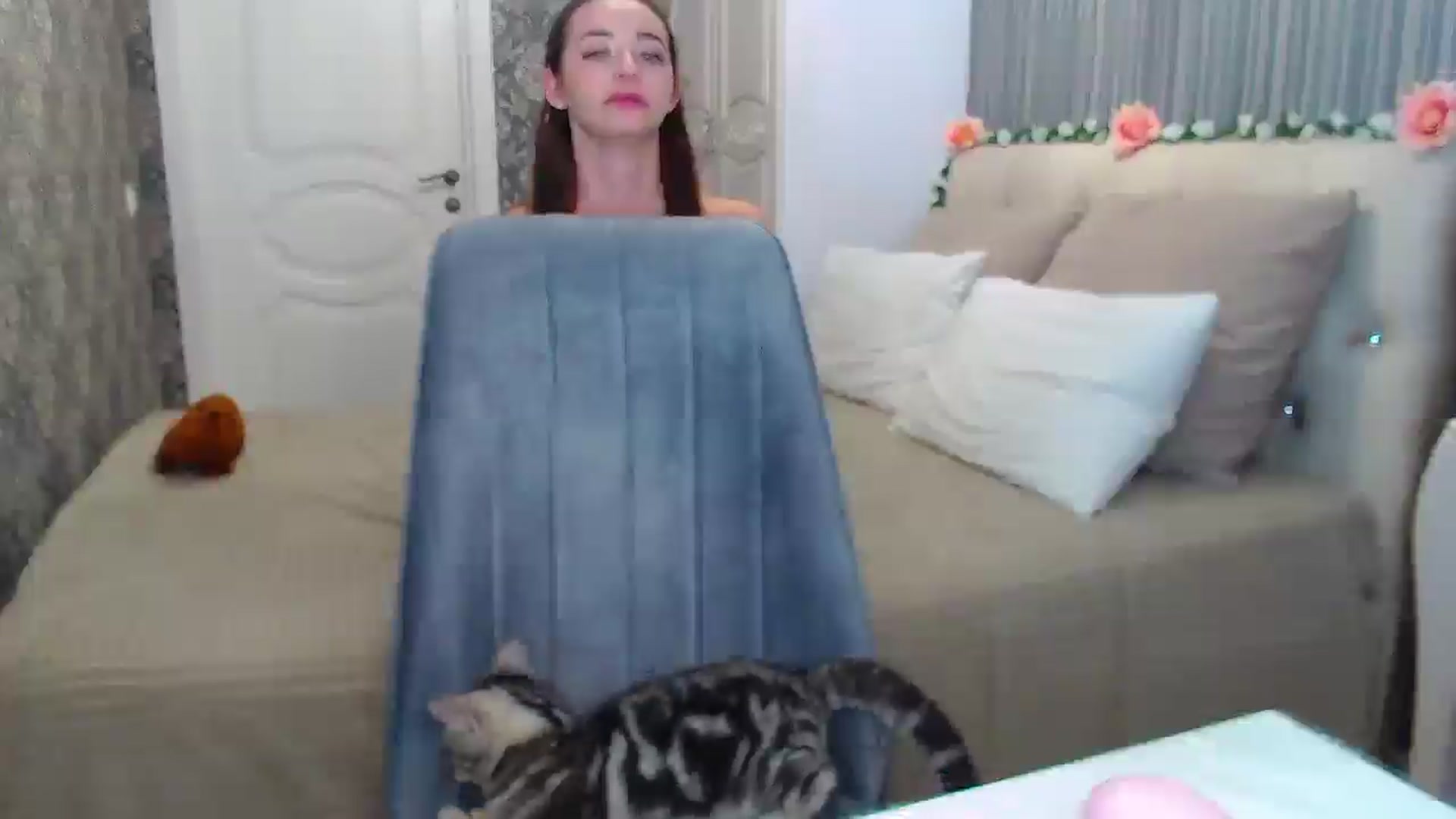 Gallery image thumbnail from EmeraldLilyyy's myfreecams stream on, 11/27/2024, 15:44 image 6 of 20