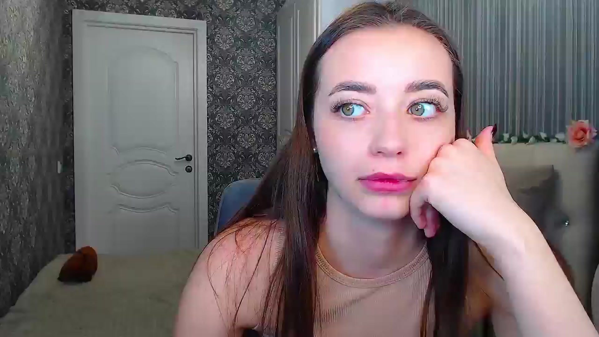 Gallery image thumbnail from EmeraldLilyyy's myfreecams stream on, 11/27/2024, 15:44 image 17 of 20