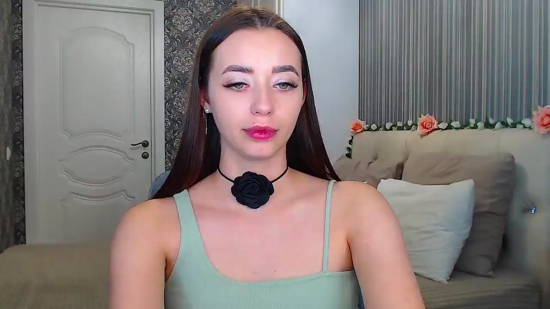 Gallery image thumbnail from EmeraldLilyyy's myfreecams stream on, 12/02/2024, 15:40 image 4 of 20