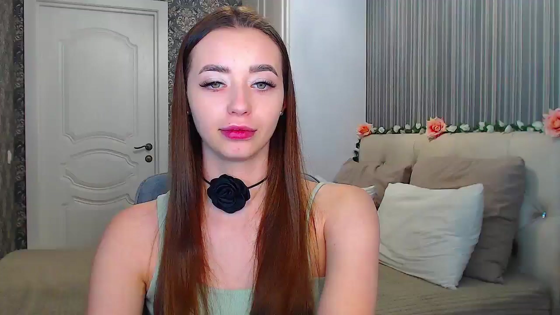 Gallery image thumbnail from EmeraldLilyyy's myfreecams stream on, 12/02/2024, 15:40 image 8 of 20