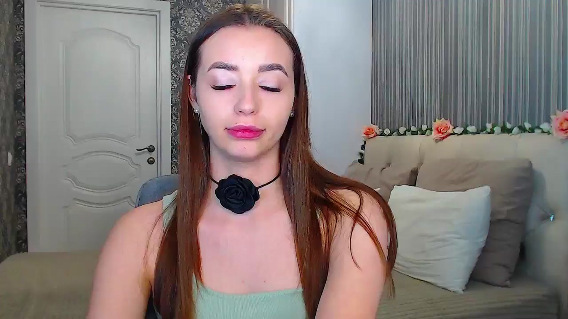 Gallery image thumbnail from EmeraldLilyyy's myfreecams stream on, 12/02/2024, 15:40 image 11 of 20