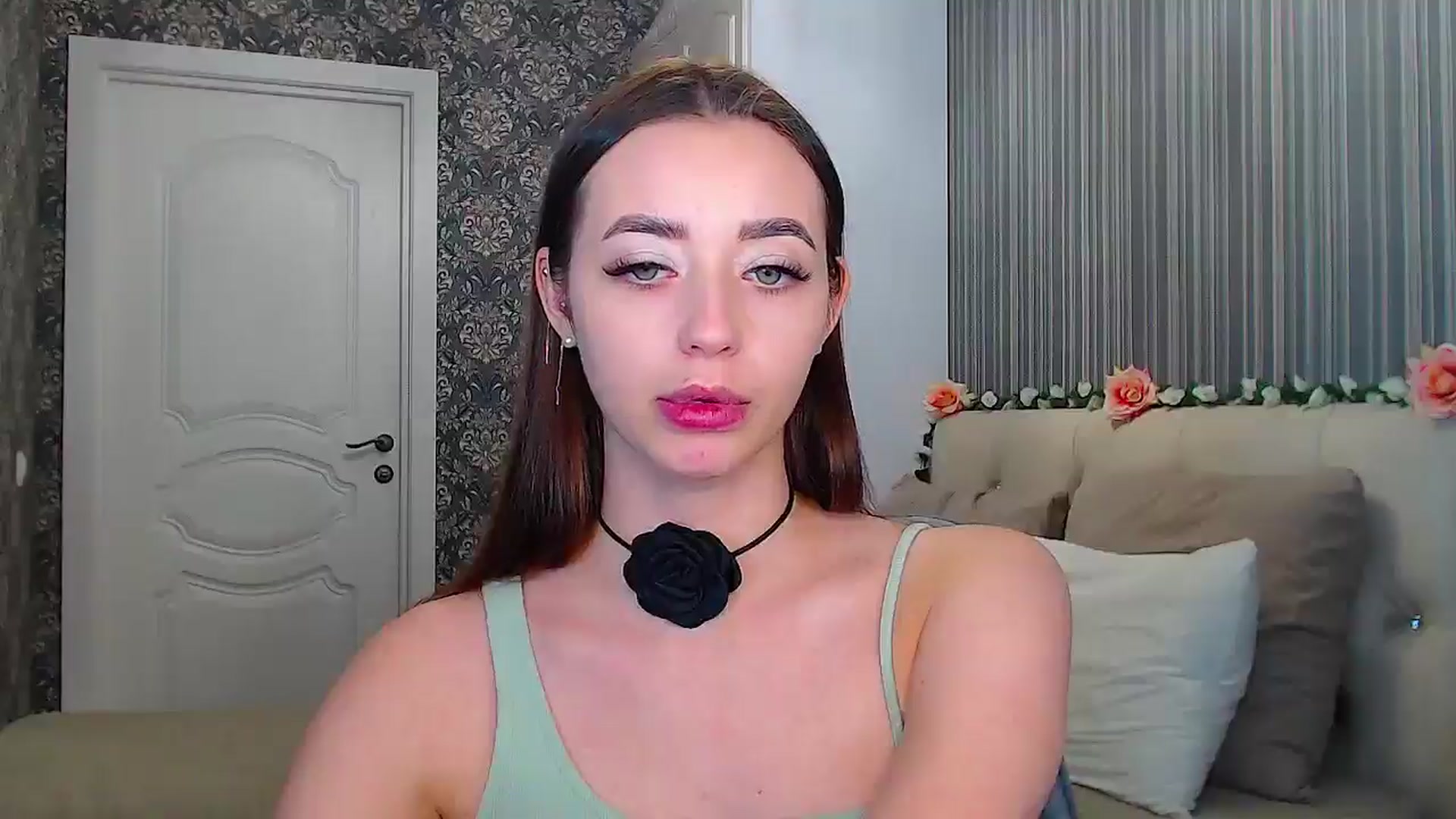 Gallery image thumbnail from EmeraldLilyyy's myfreecams stream on, 12/02/2024, 15:40 image 17 of 20