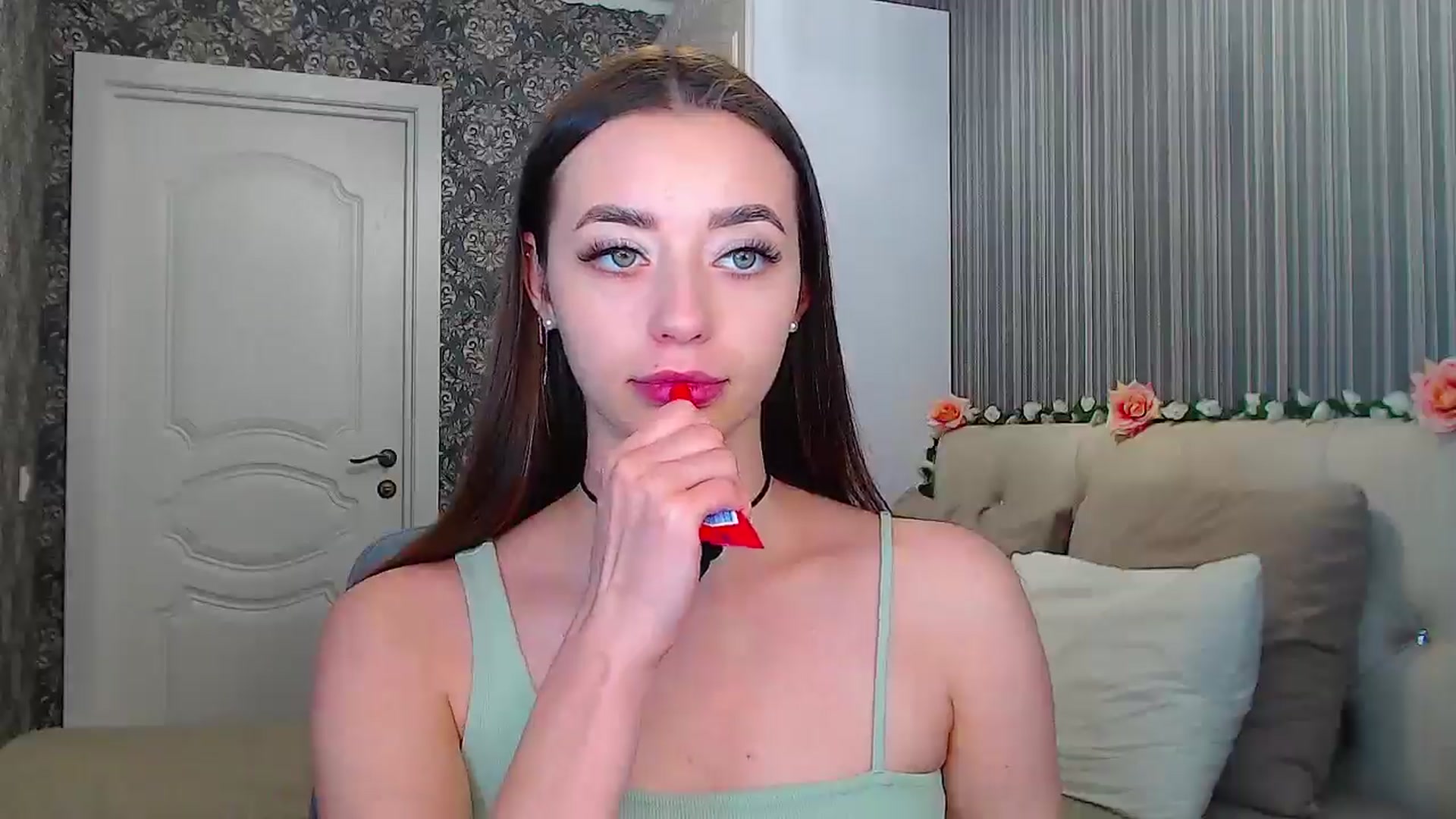 Gallery image thumbnail from EmeraldLilyyy's myfreecams stream on, 12/02/2024, 15:40 image 16 of 20