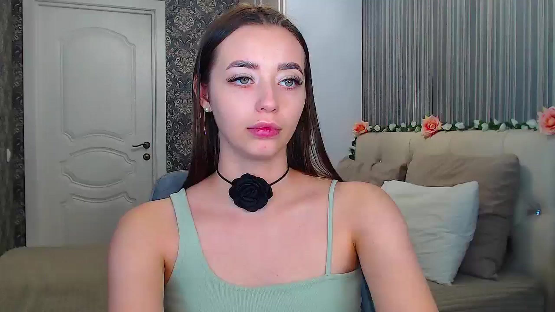 Gallery image thumbnail from EmeraldLilyyy's myfreecams stream on, 12/02/2024, 15:40 image 6 of 20
