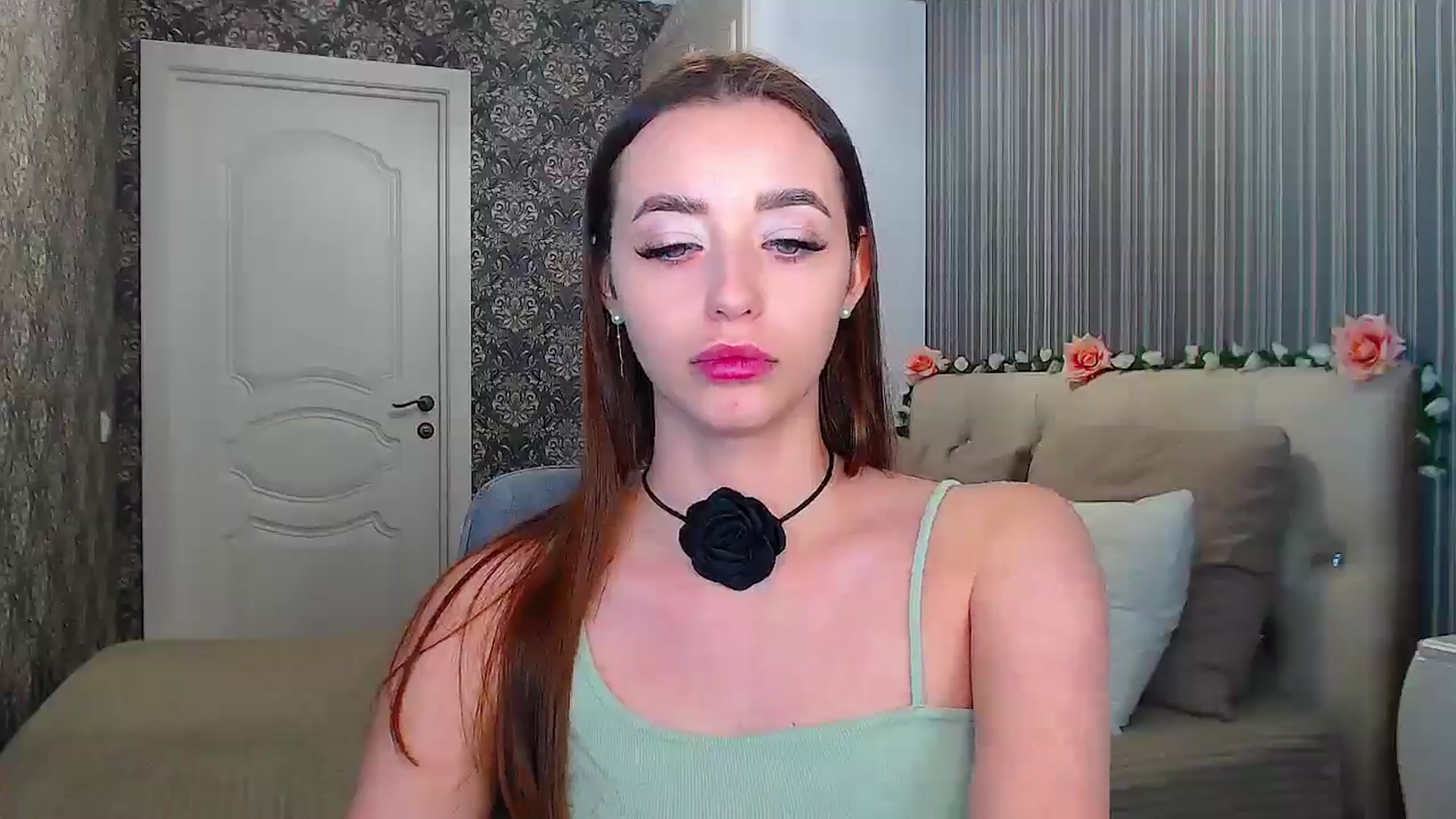 Gallery image thumbnail from EmeraldLilyyy's myfreecams stream on, 12/02/2024, 16:11 image 3 of 20