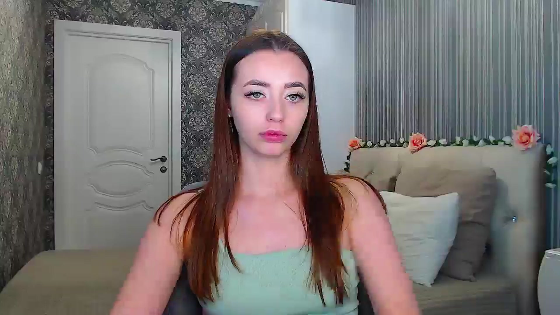Gallery image thumbnail from EmeraldLilyyy's myfreecams stream on, 12/02/2024, 16:11 image 17 of 20