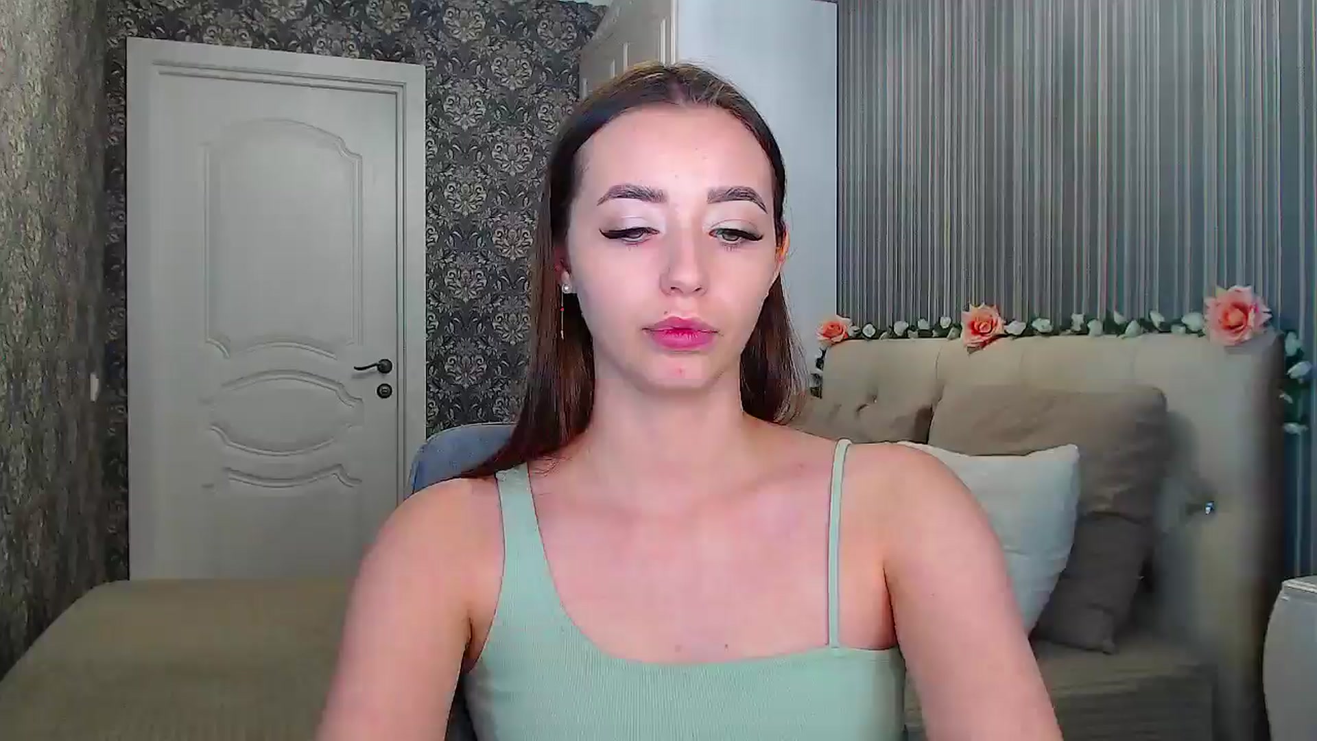 Gallery image thumbnail from EmeraldLilyyy's myfreecams stream on, 12/02/2024, 16:11 image 9 of 20