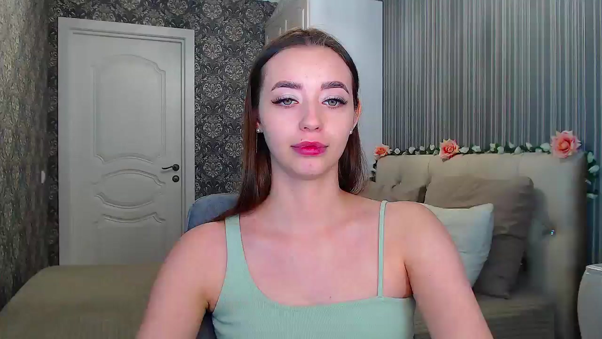 Gallery image thumbnail from EmeraldLilyyy's myfreecams stream on, 12/02/2024, 16:11 image 8 of 20