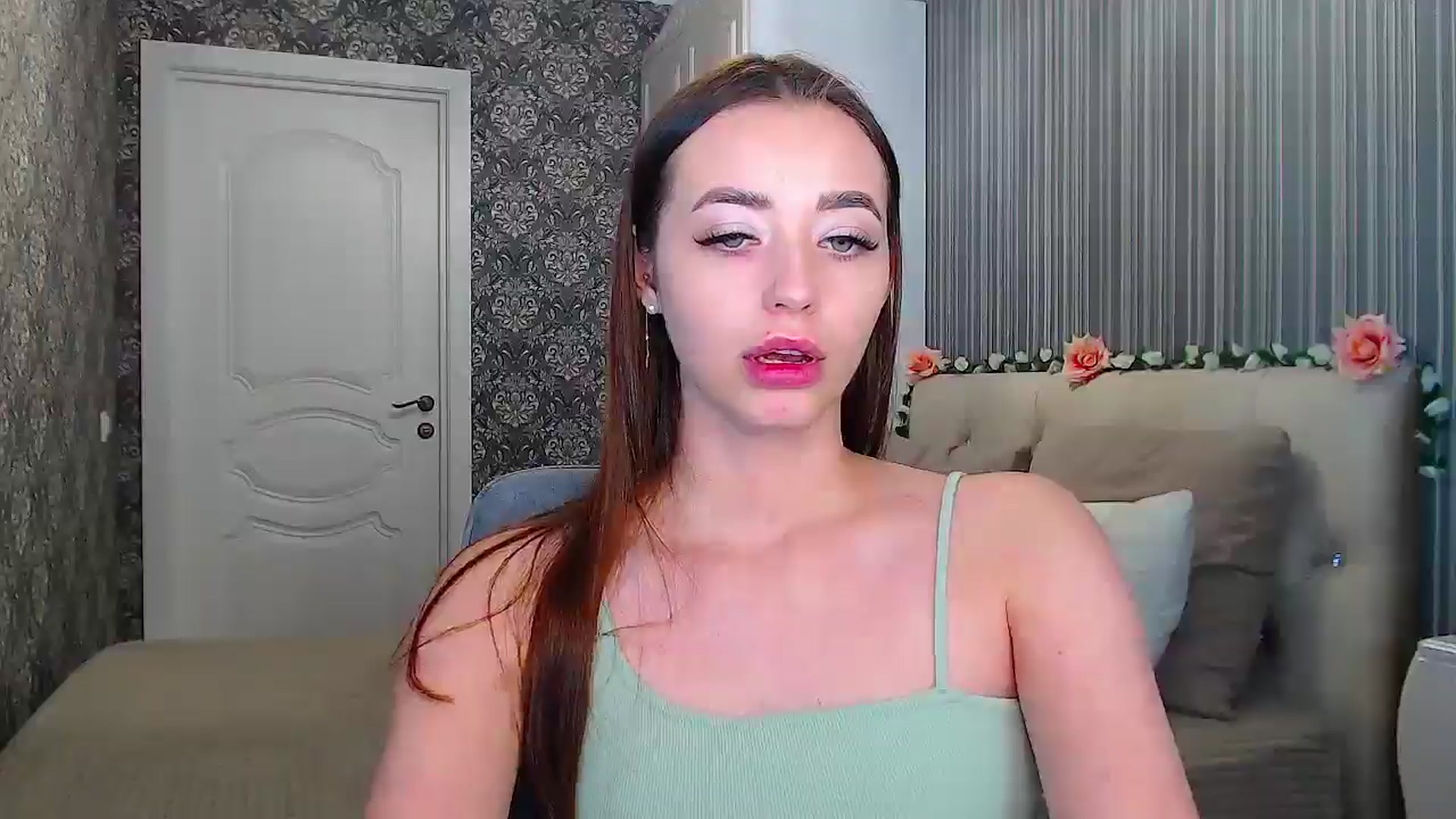 Gallery image thumbnail from EmeraldLilyyy's myfreecams stream on, 12/02/2024, 16:11 image 4 of 20