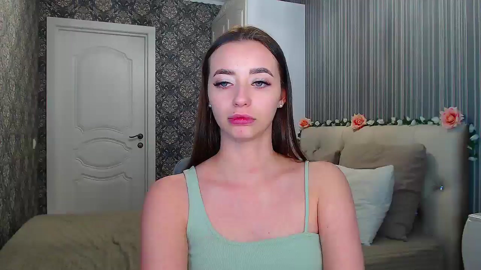 Gallery image thumbnail from EmeraldLilyyy's myfreecams stream on, 12/02/2024, 17:18 image 2 of 20
