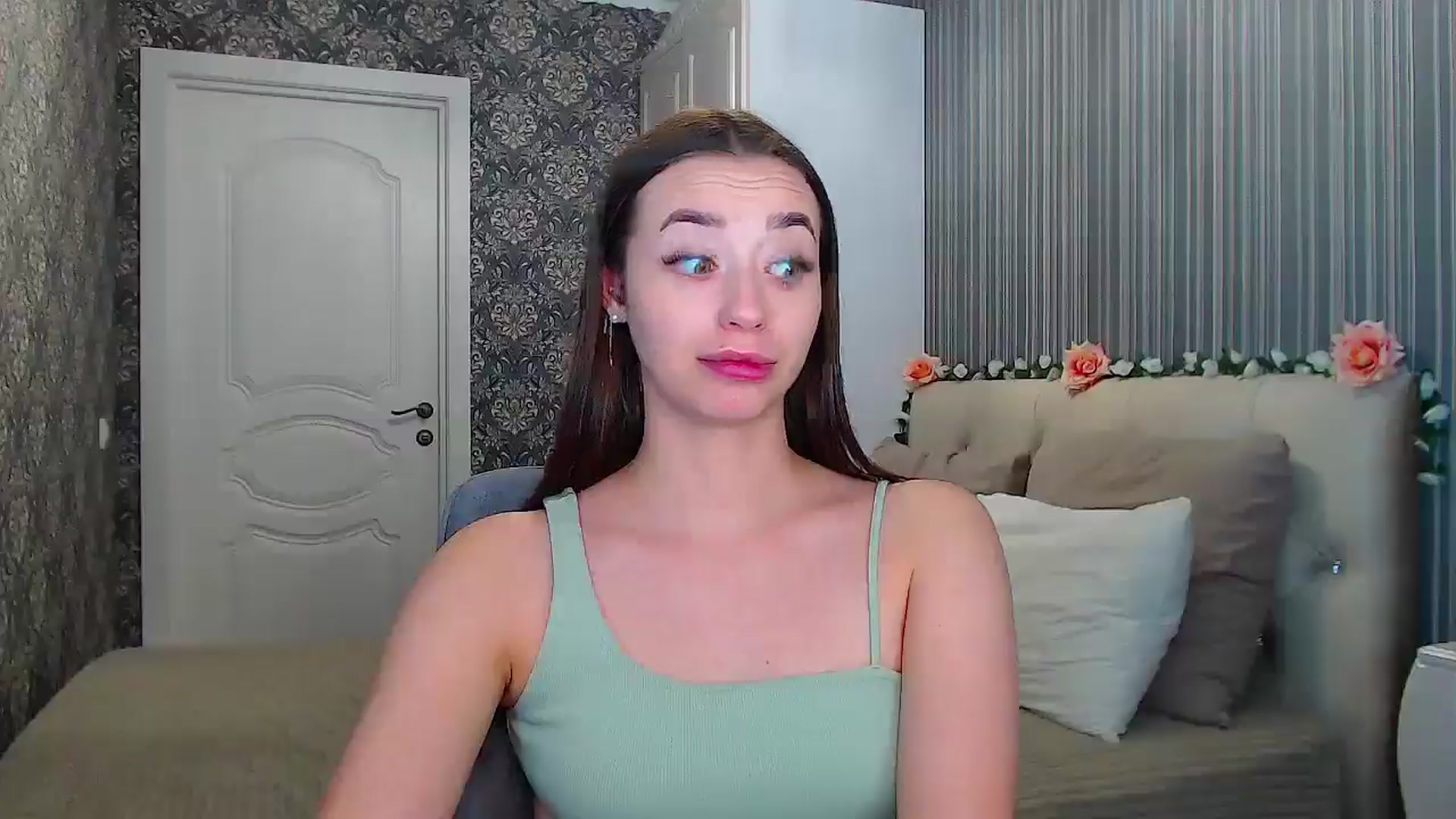 Gallery image thumbnail from EmeraldLilyyy's myfreecams stream on, 12/02/2024, 17:18 image 20 of 20