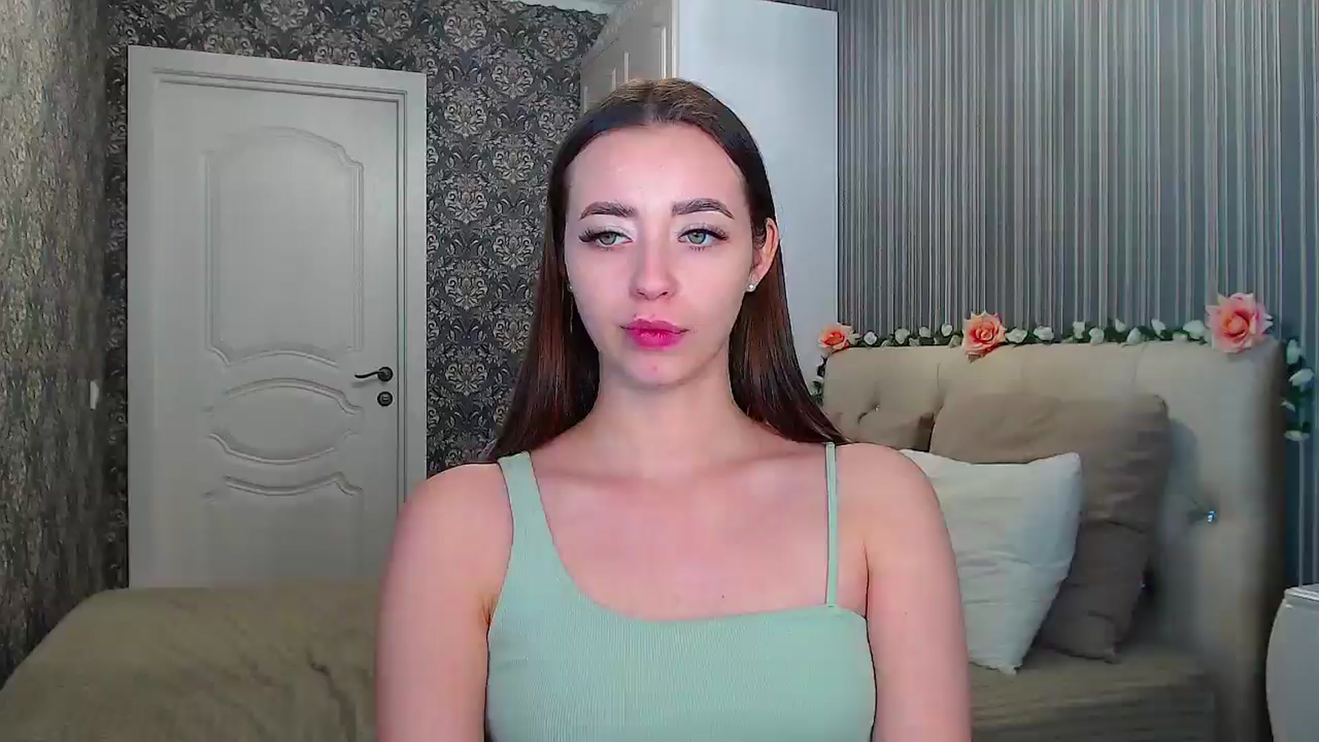 Gallery image thumbnail from EmeraldLilyyy's myfreecams stream on, 12/02/2024, 17:18 image 4 of 20