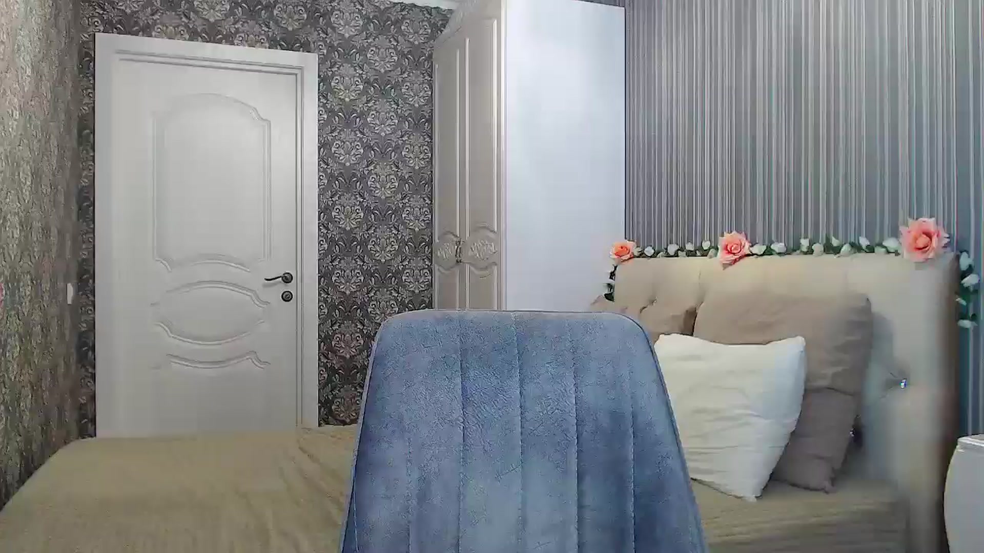 Gallery image thumbnail from EmeraldLilyyy's myfreecams stream on, 12/02/2024, 17:18 image 14 of 20