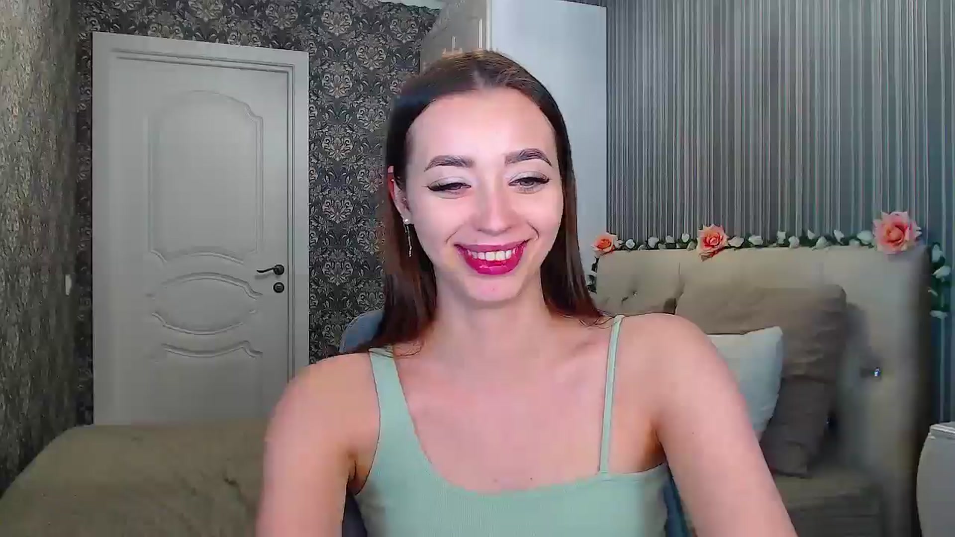 Gallery image thumbnail from EmeraldLilyyy's myfreecams stream on, 12/02/2024, 17:18 image 13 of 20