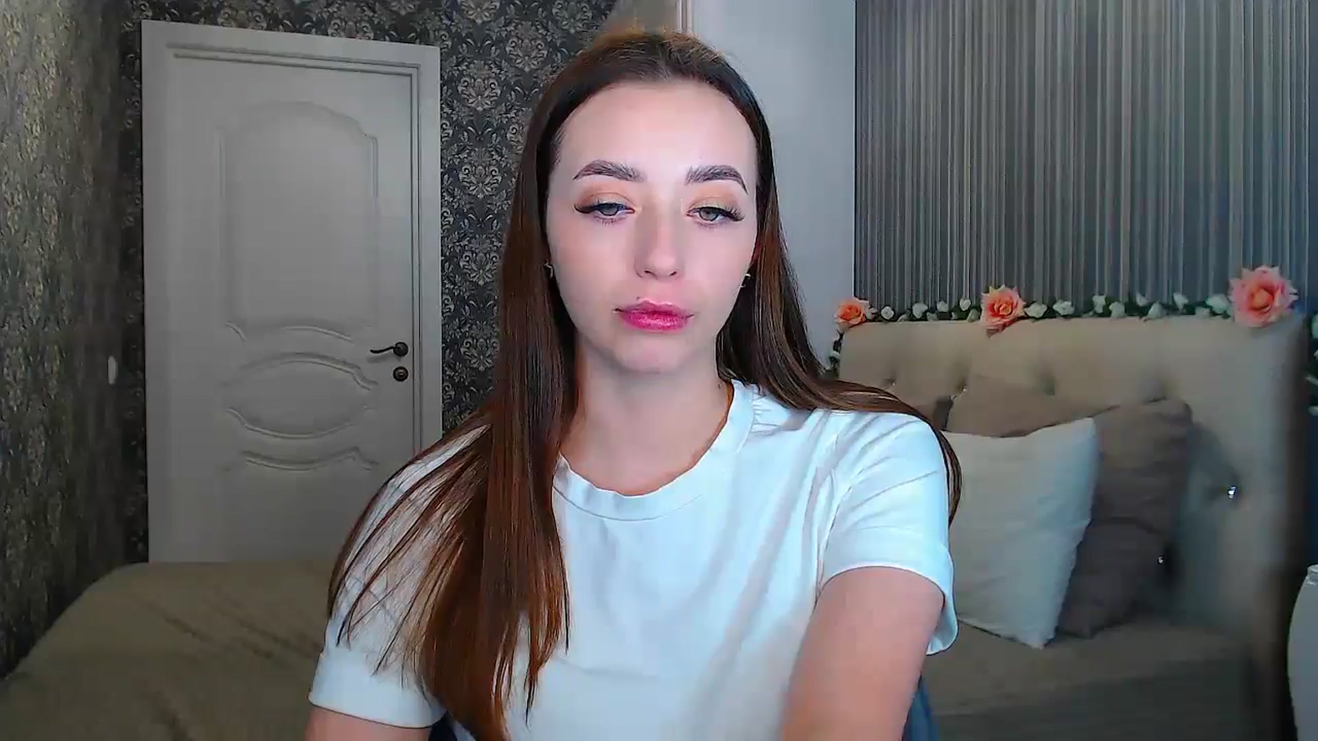 Gallery image thumbnail from EmeraldLilyyy's myfreecams stream on, 12/11/2024, 12:40 image 3 of 20