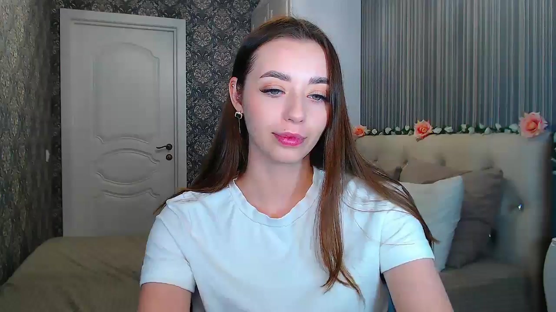 Gallery image thumbnail from EmeraldLilyyy's myfreecams stream on, 12/11/2024, 12:40 image 9 of 20