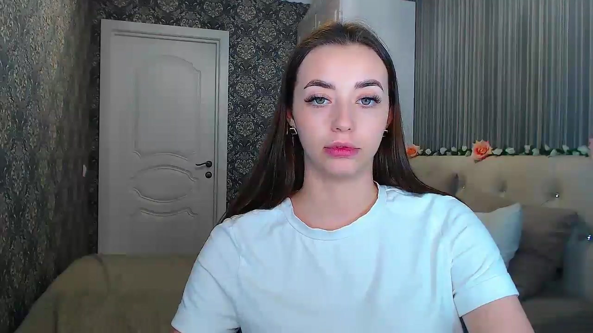 Gallery image thumbnail from EmeraldLilyyy's myfreecams stream on, 12/16/2024, 16:47 image 6 of 20