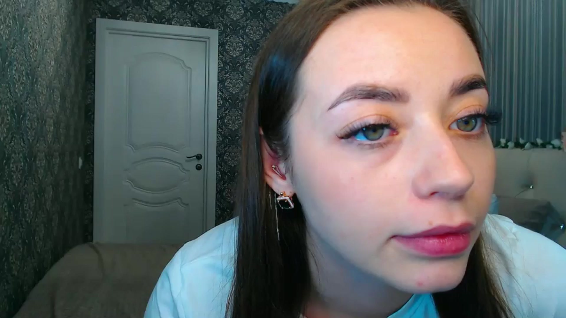 Gallery image thumbnail from EmeraldLilyyy's myfreecams stream on, 12/16/2024, 16:47 image 13 of 20
