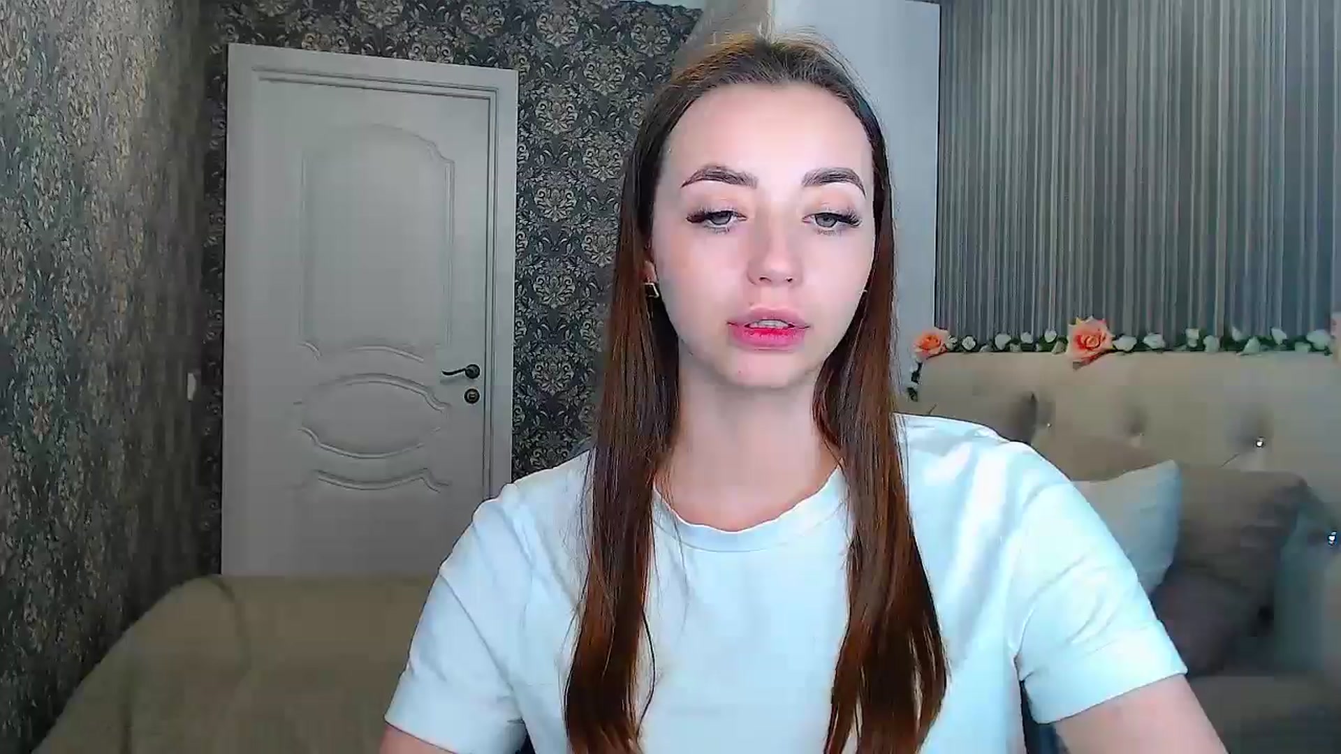 Gallery image thumbnail from EmeraldLilyyy's myfreecams stream on, 12/16/2024, 16:47 image 5 of 20