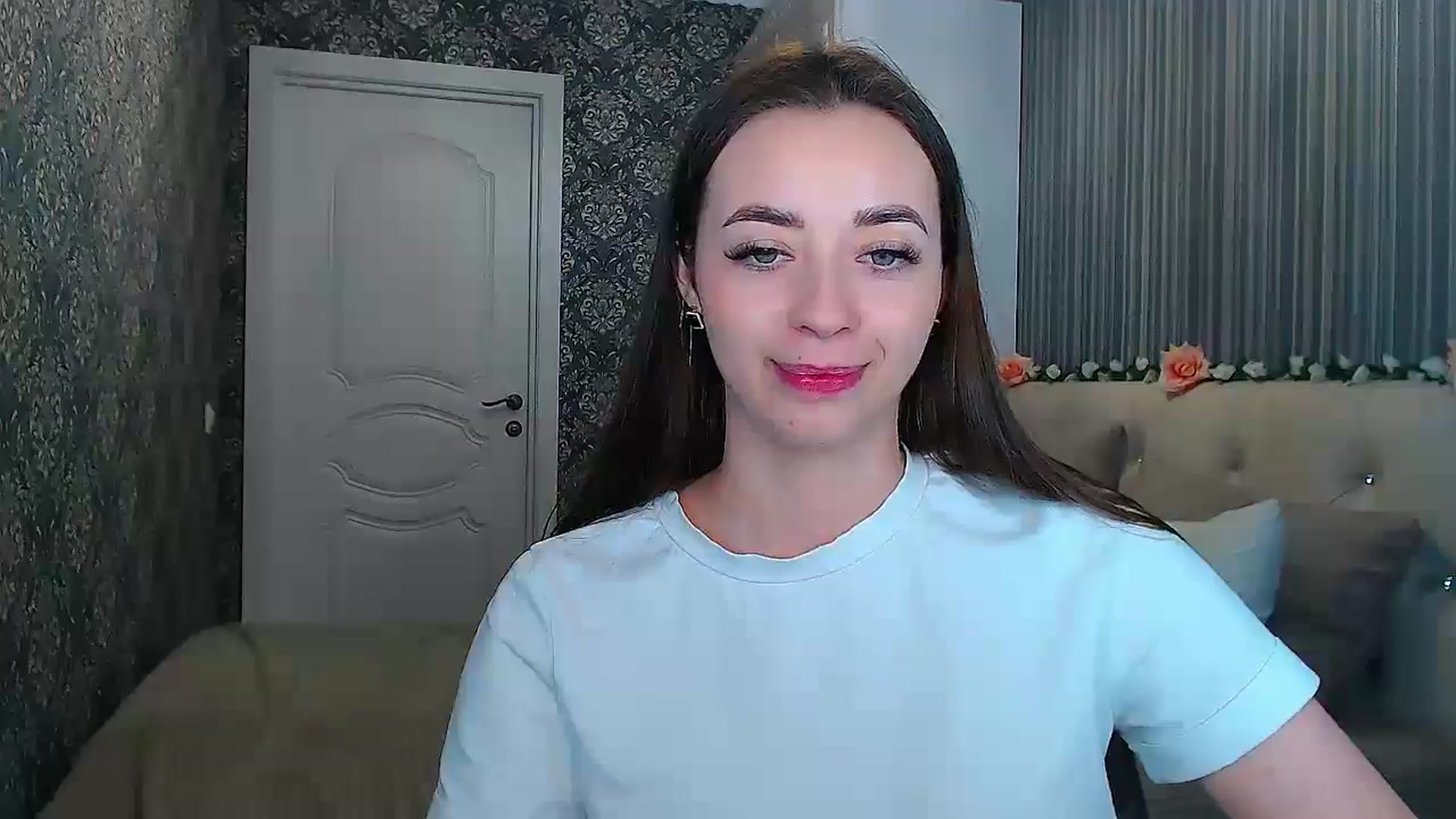 Gallery image thumbnail from EmeraldLilyyy's myfreecams stream on, 12/16/2024, 16:47 image 2 of 20